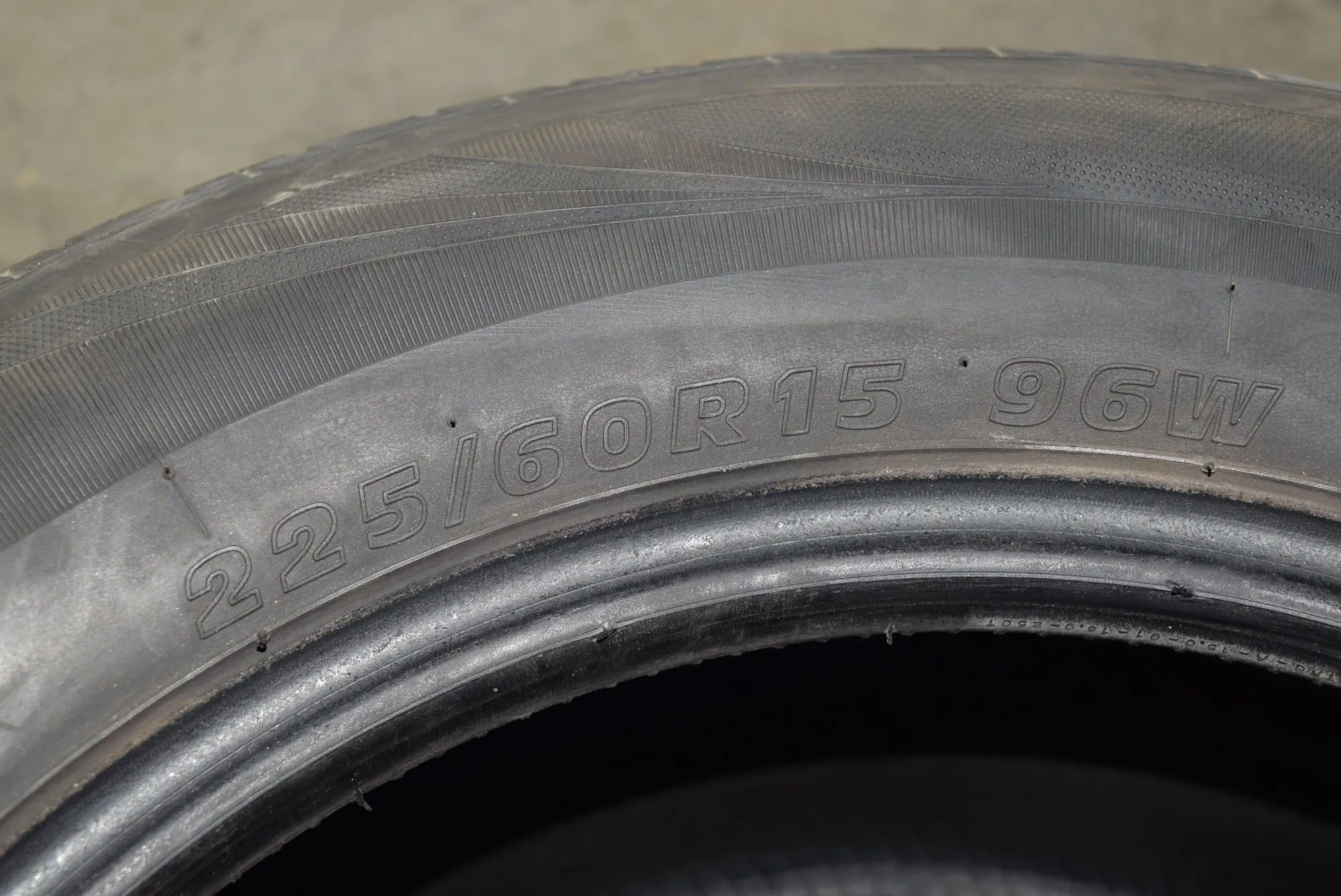Tire · BMW 5 (E39) BMW 5 (E39) 2000 – 5