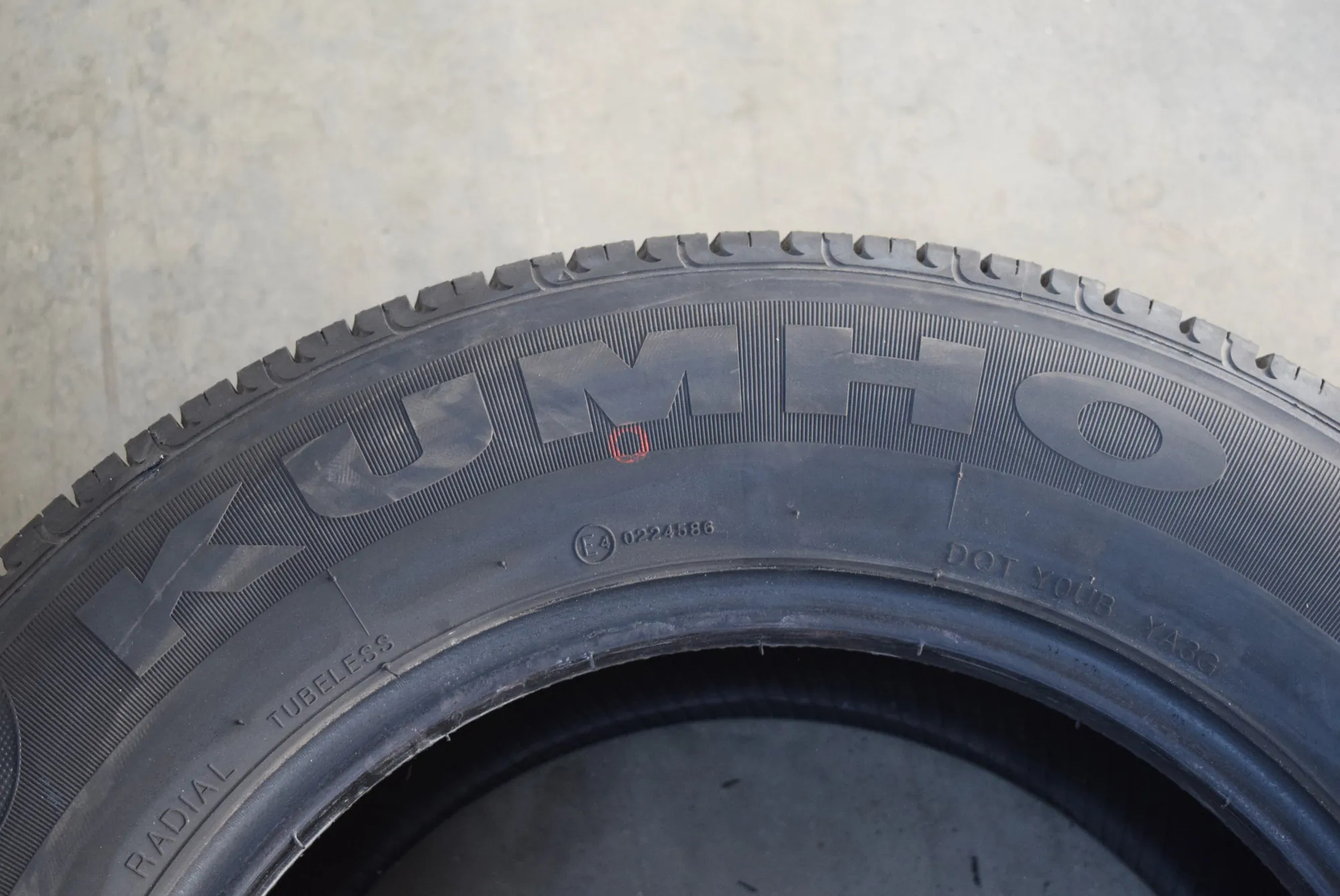 Tire · BMW 5 (E39) BMW 5 (E39) 2000 – 3