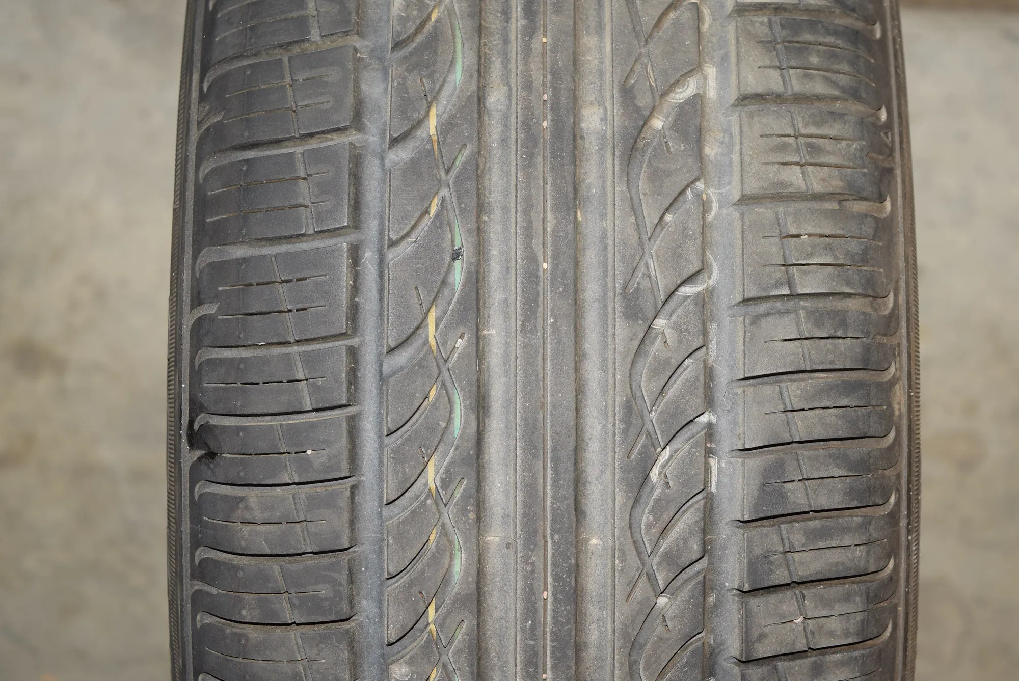 Tire · BMW 5 (E39) BMW 5 (E39) 2000 – 6