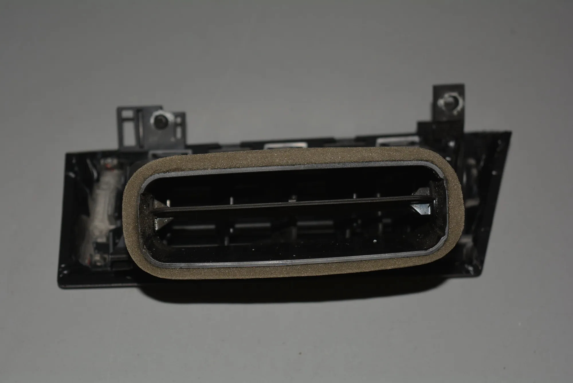 Dashboard Air Vents – OEM 6910731 · BMW 5 (E60) BMW 5 (E60) 2003 – 4