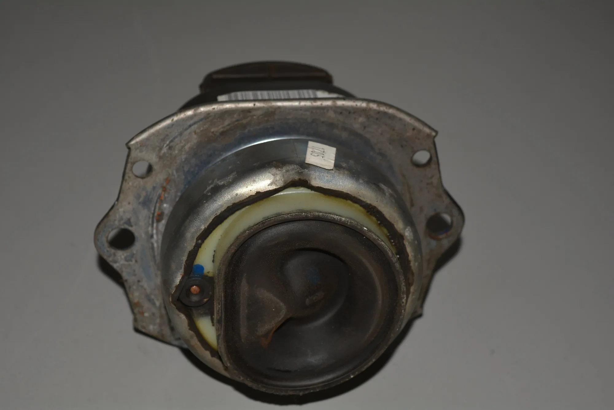 Left Side Engine Mount – OEM 6780653 · BMW X5 (E70) BMW X5 (E70) 2009 – 2