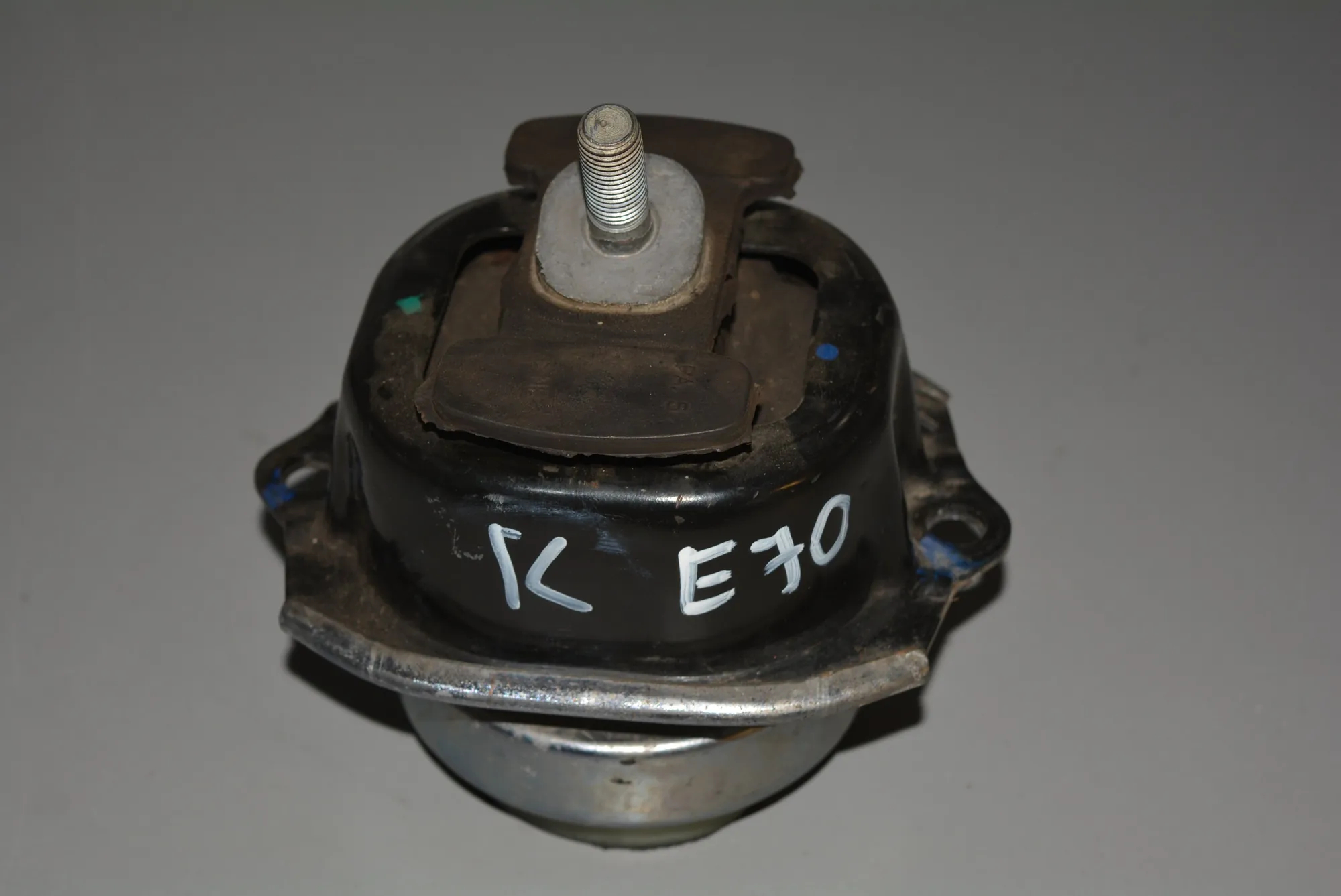 Left Side Engine Mount – OEM 6780653 · BMW X5 (E70) BMW X5 (E70) 2009 – 3