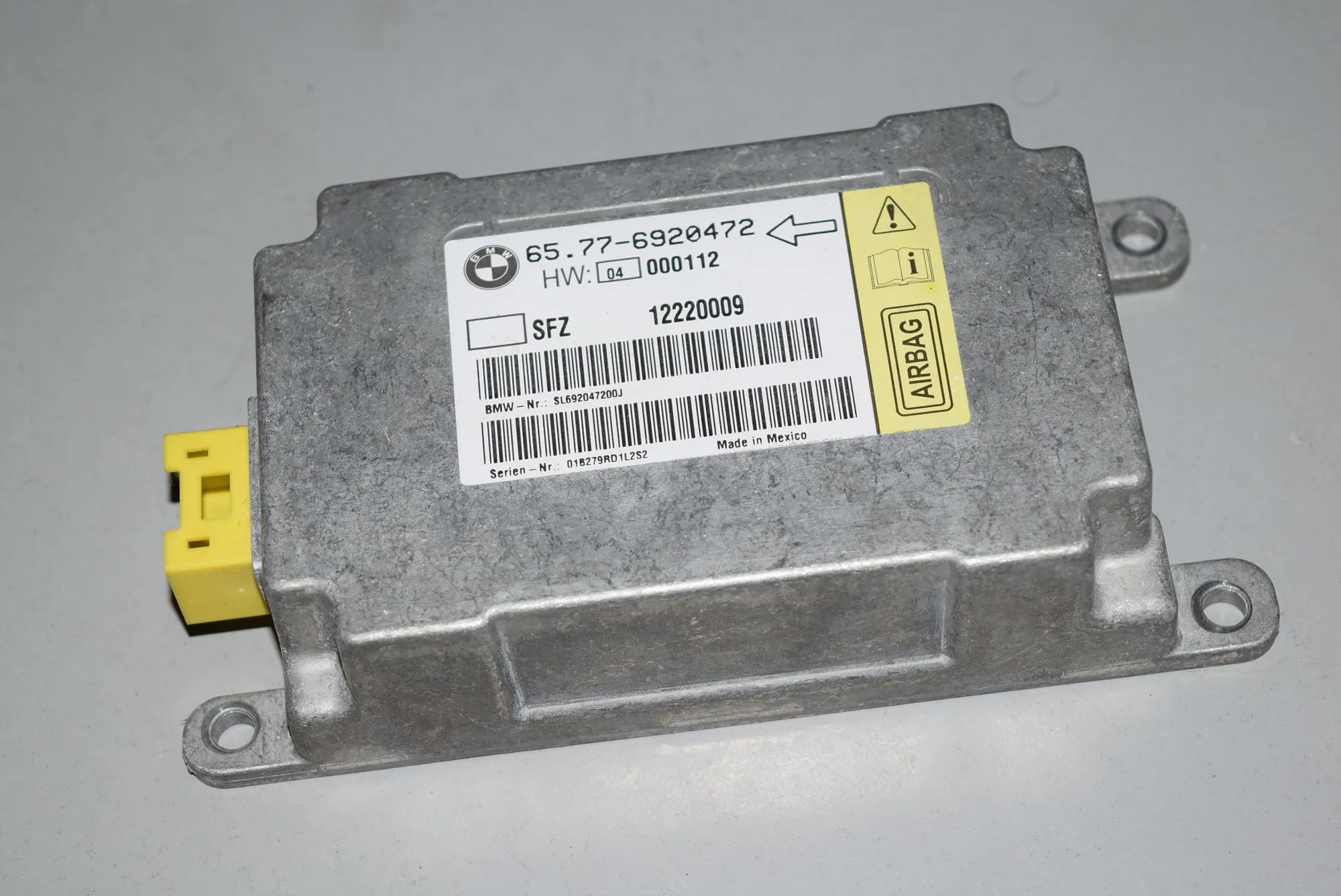 SRS Control Unit – OEM 6920472 · BMW 7 (E65, E66, E67) BMW 7 (E65, E66, E67) 735 i, Li 2001 – 3