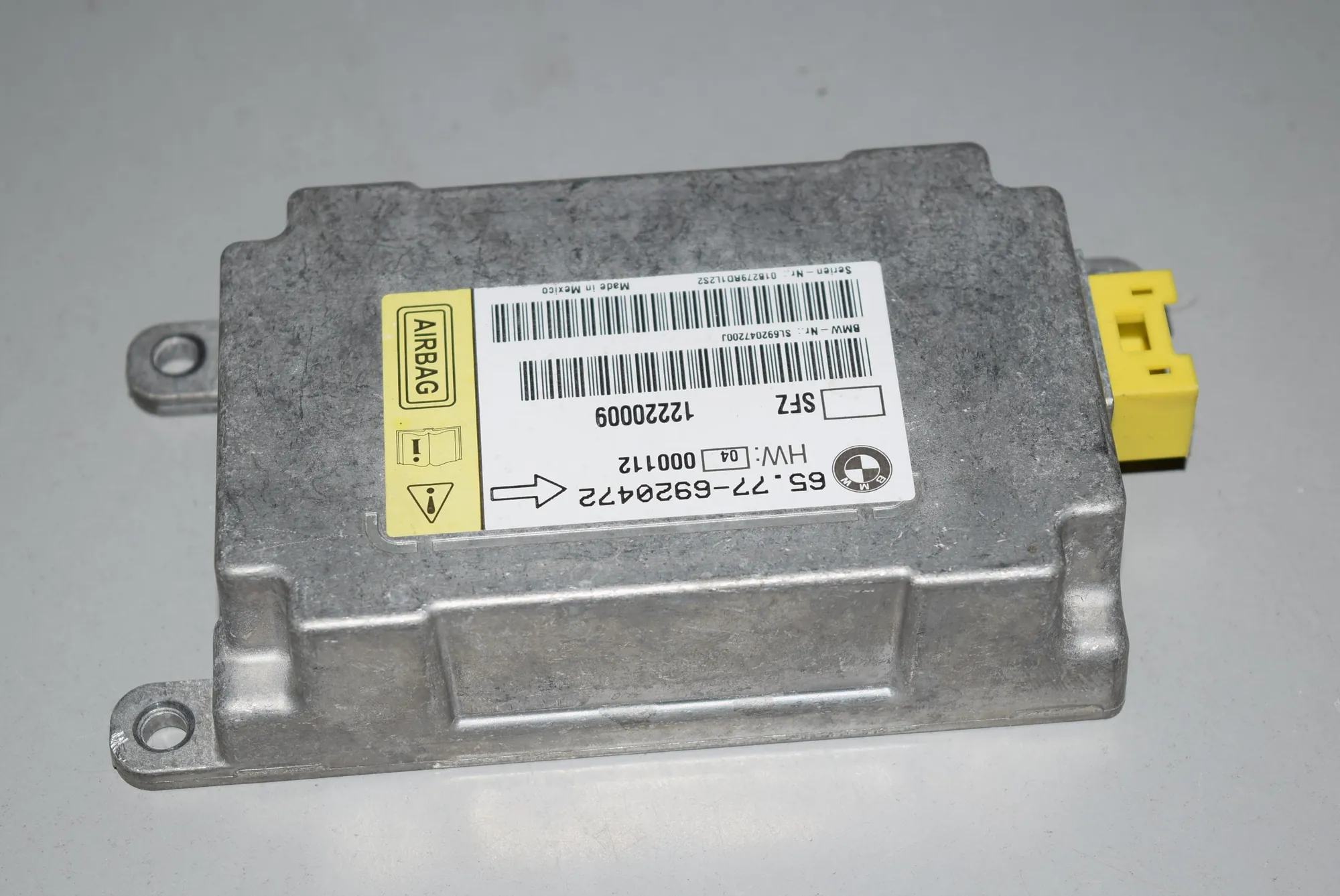 SRS Control Unit – OEM 6920472 · BMW 7 (E65, E66, E67) BMW 7 (E65, E66, E67) 735 i, Li 2001 – 2