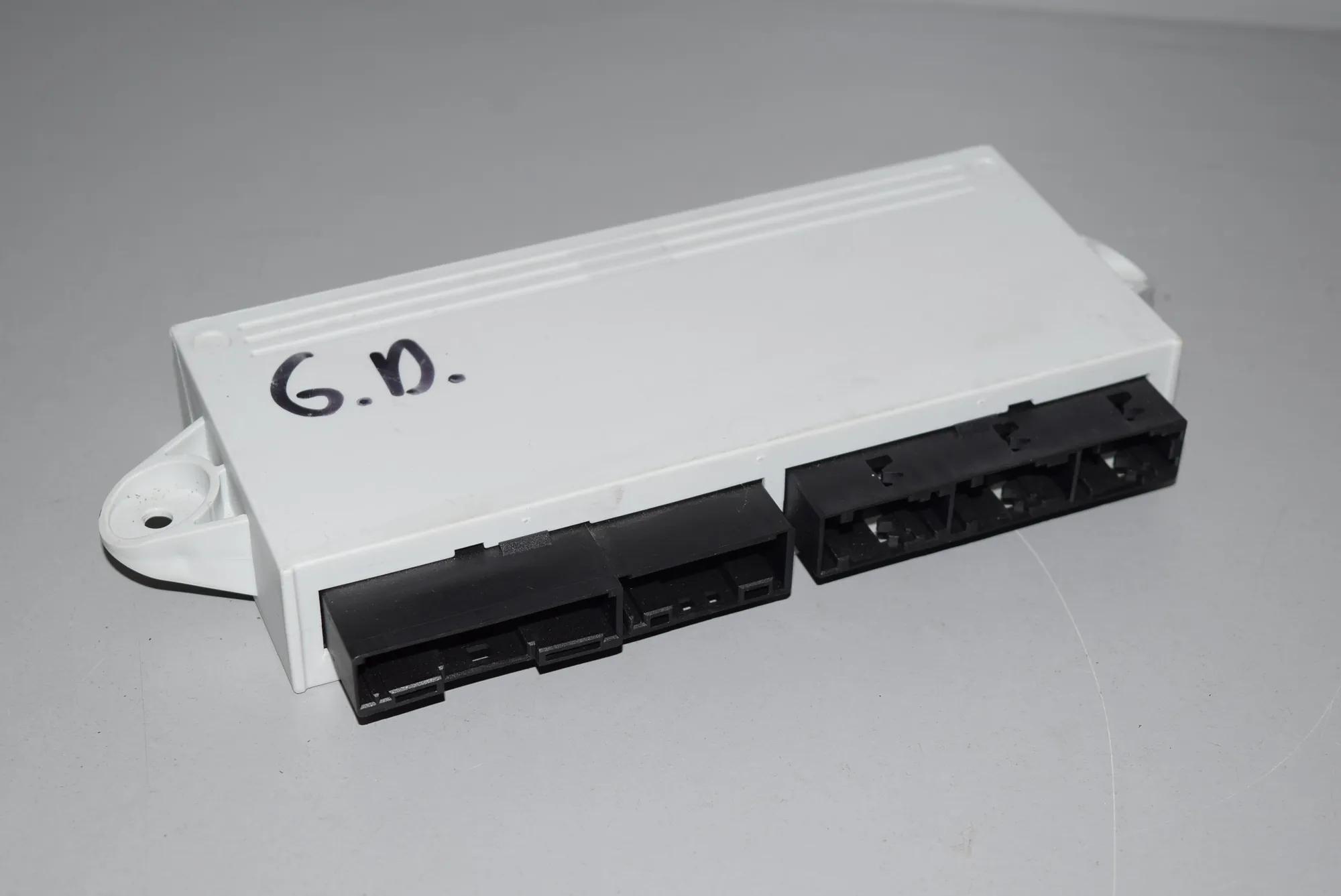 Rear Right Door Control Unit – OEM 6921982 · BMW 7 (E65, E66, E67) BMW 7 (E65, E66, E67) 735 i, Li 2001 – 3