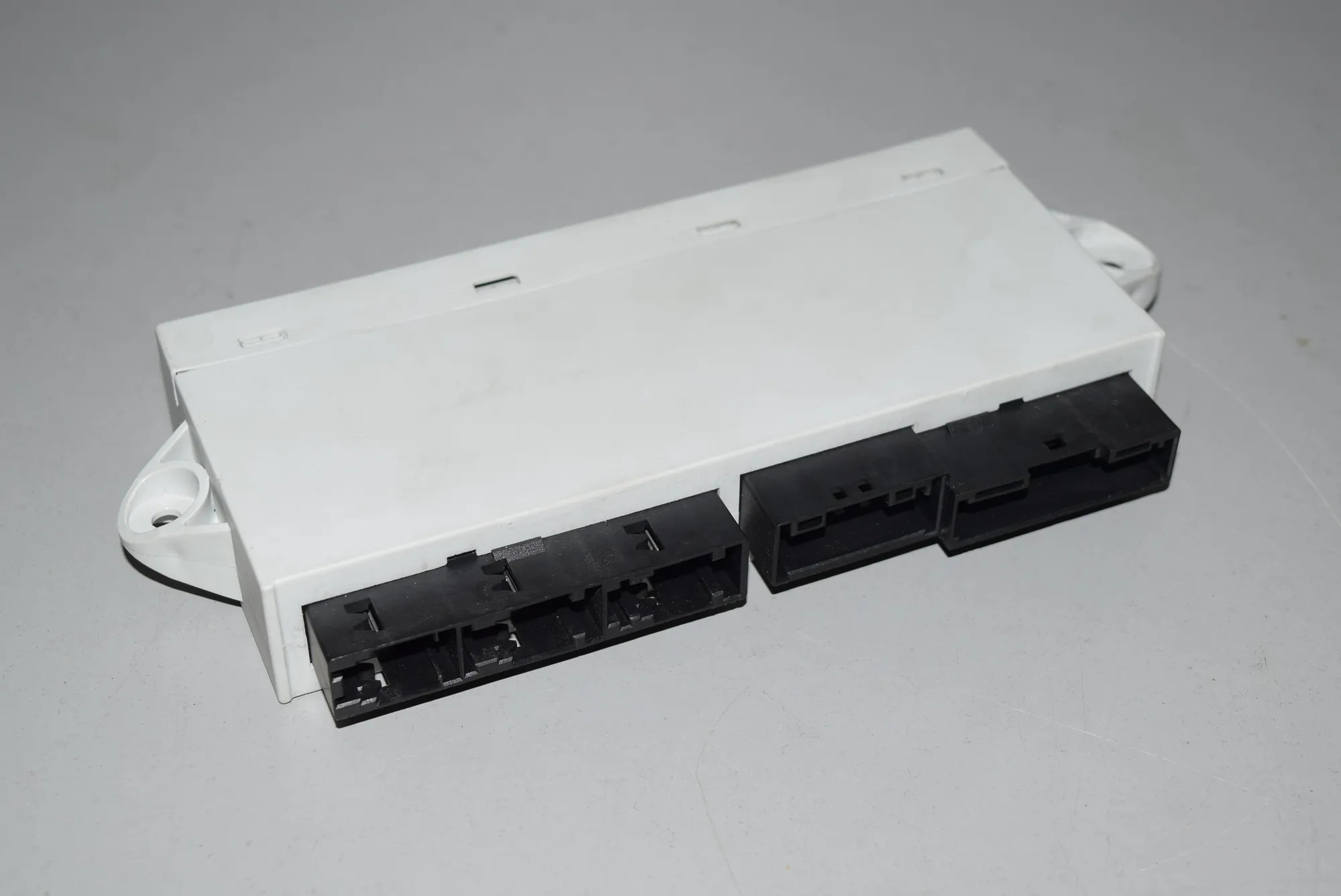 Rear Right Door Control Unit – OEM 6921980 · BMW 7 (E65, E66, E67) BMW 7 (E65, E66, E67) 745 i, Li 2002 – 3