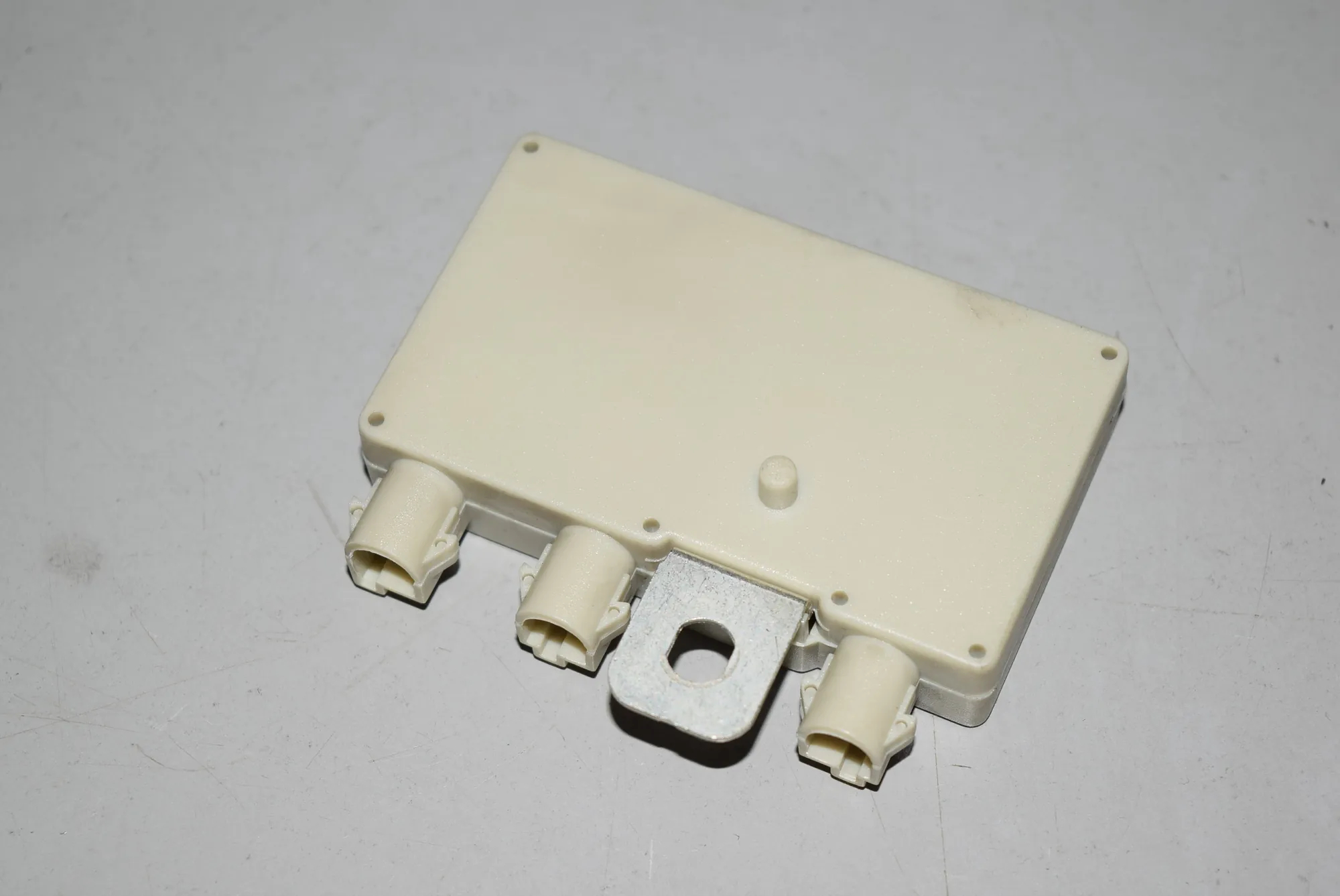 Other Control Units – OEM 8368205 · BMW 7 (E65, E66, E67) BMW 7 (E65, E66, E67) 745 i 2002 – 2