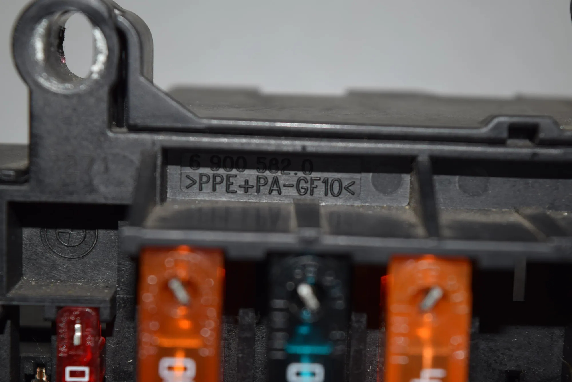 Fuse Box – OEM 6900582 · BMW 7 (E65, E66, E67) BMW 7 (E65, E66, E67) 745 i 2002 – 3