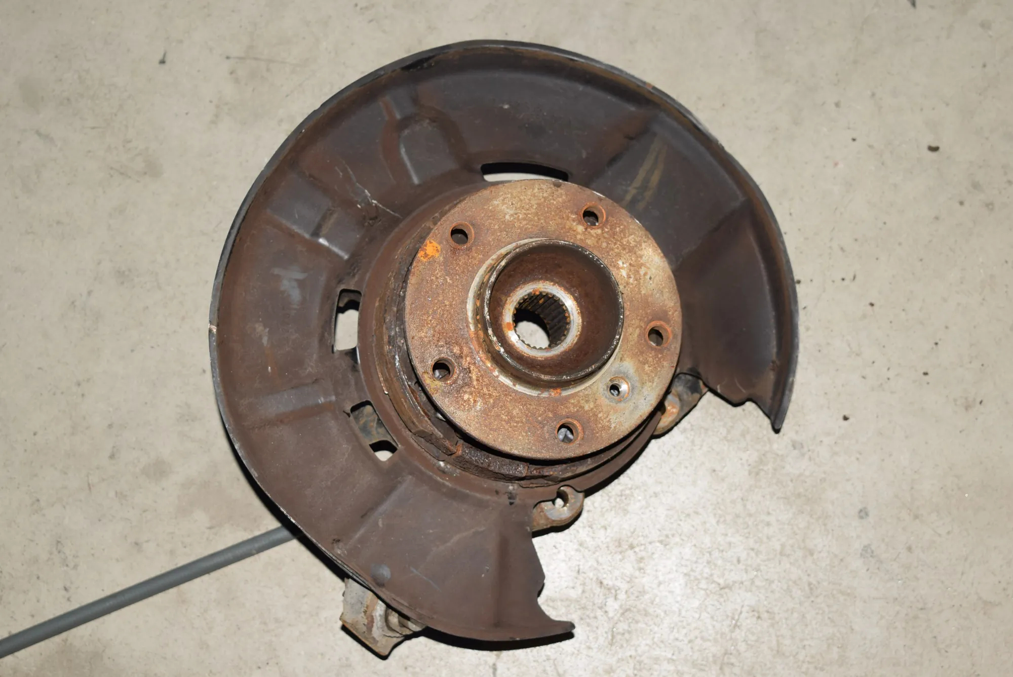 Rear Right Wheel Hub · BMW X1 (E84) BMW X1 (E84) 2012