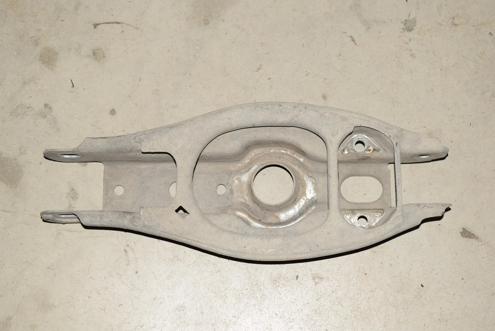 Rear Right Lower Control Arm · BMW X1 (E84) BMW X1 (E84) 2012