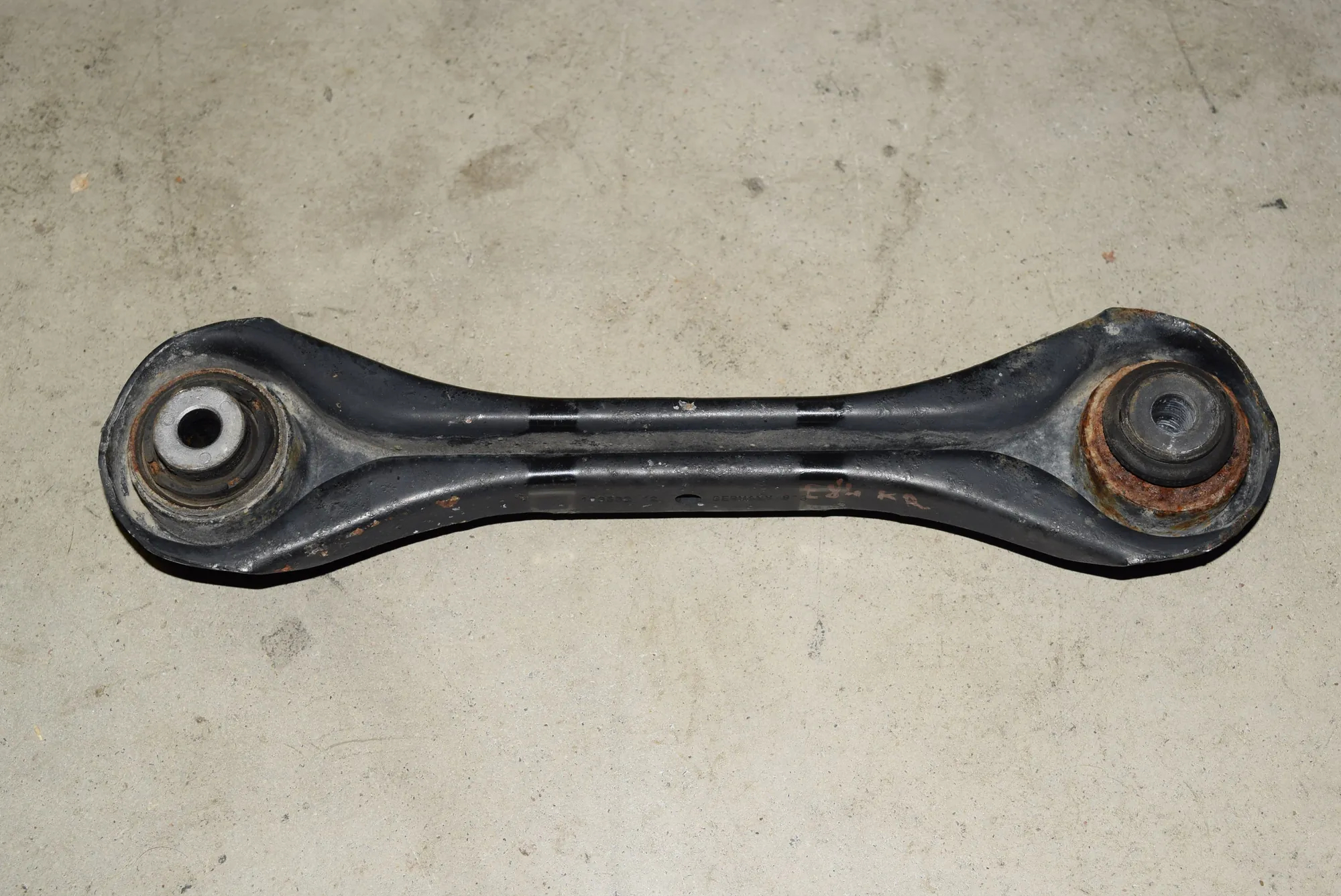 Rear Left Control Arm – OEM 6777980 · BMW X1 (E84) BMW X1 (E84) 2012