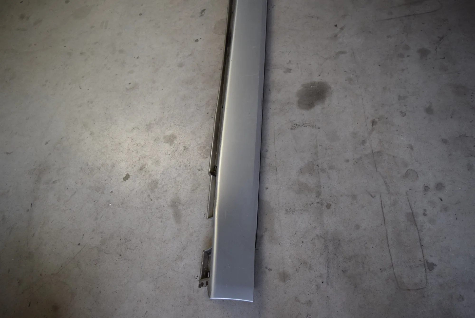 Left Side Plastic Sideskirt Cover – OEM 7034633 · BMW 7 (E65, E66, E67) BMW 7 (E65, E66, E67) 745 i 2002 – 2