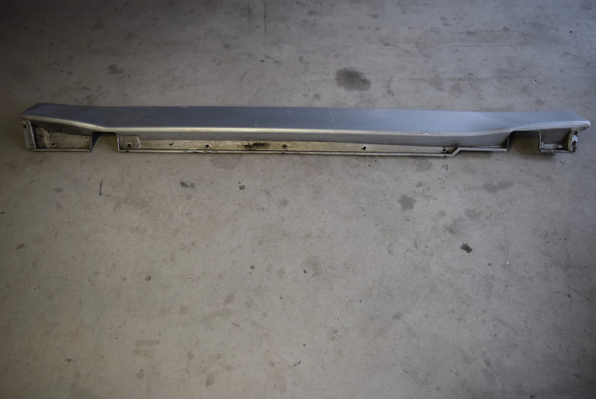 Left Side Plastic Sideskirt Cover – OEM 7034633 · BMW 7 (E65, E66, E67) BMW 7 (E65, E66, E67) 745 i 2002 – 3