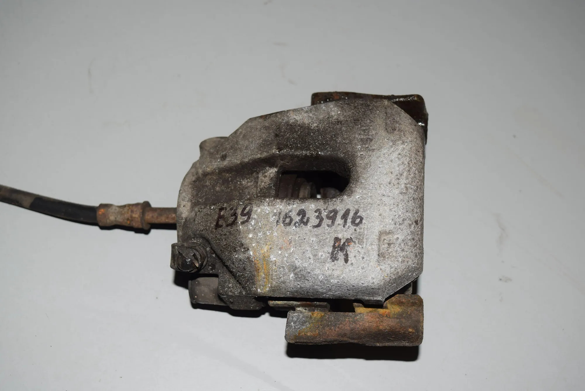 Rear Left Brake Caliper · BMW 5 (E39) 520 i 2002