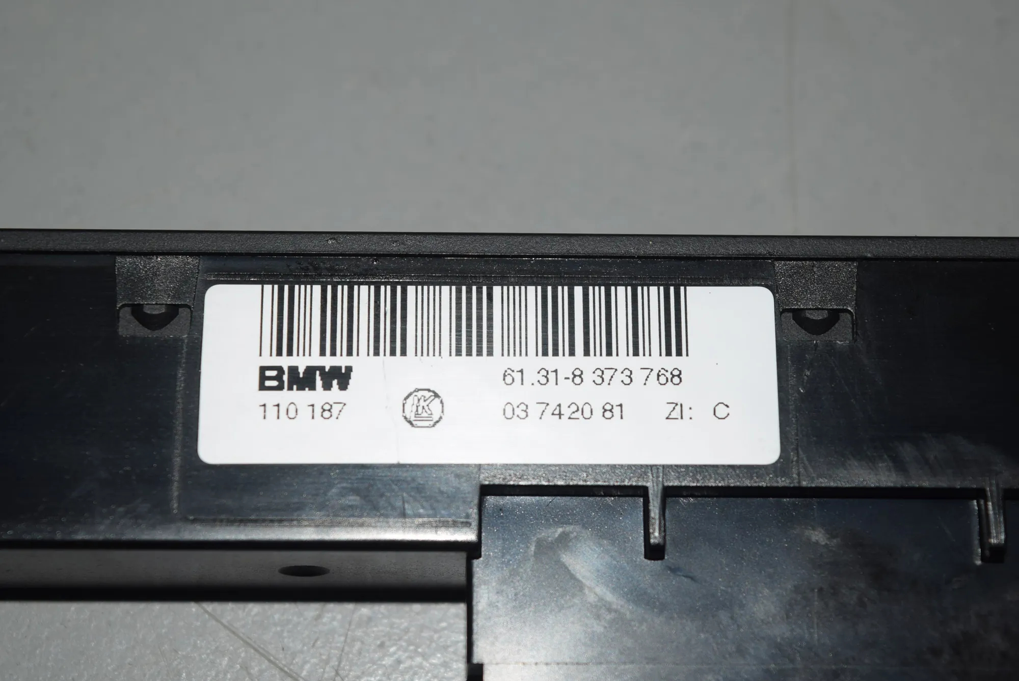 Button Switch Panel – OEM 8373768 · BMW 5 (E39) 535 i 2000 – 3