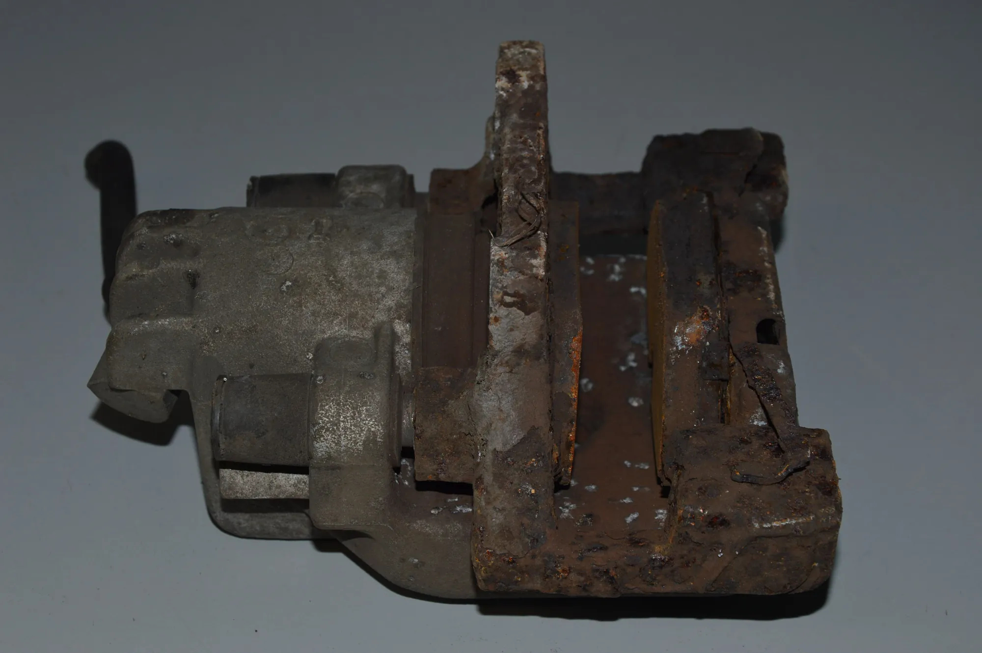 Rear Left Brake Caliper · BMW 5 Touring (E39) 525 d 2000 – 3