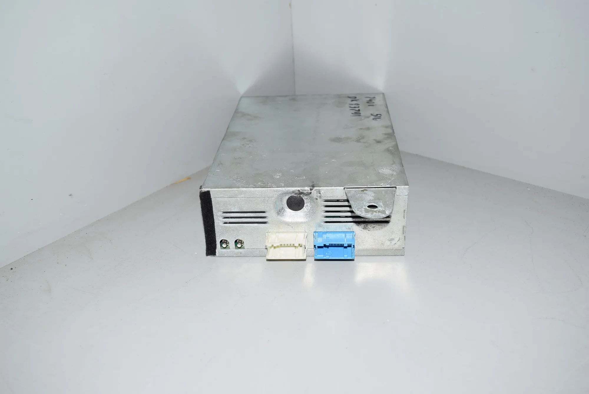 TV Module – OEM 8383733 · BMW 5 (E39) BMW 5 (E39) 2000