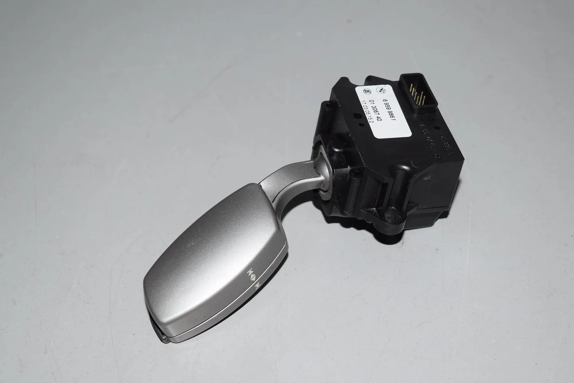 Other Interior Parts – OEM 6959986 · BMW 7 (E65, E66, E67) BMW 7 (E65, E66, E67) 2002 – 2