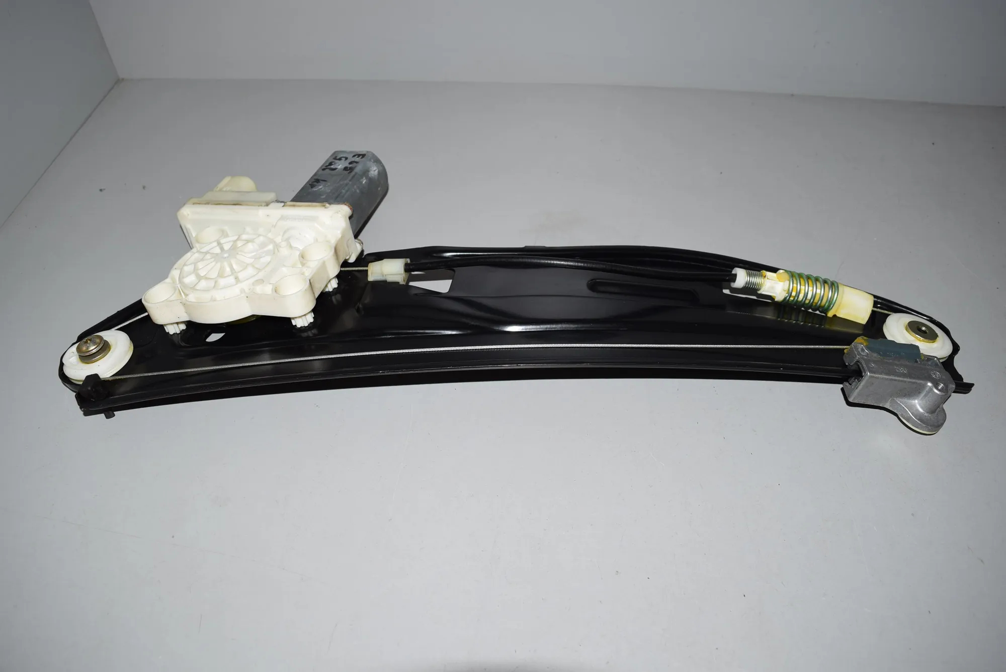 Rear Left Door Window Regulator – OEM 7024813 · BMW 7 (E65, E66, E67) BMW 7 (E65, E66, E67) 745 i, Li 2001 – 3