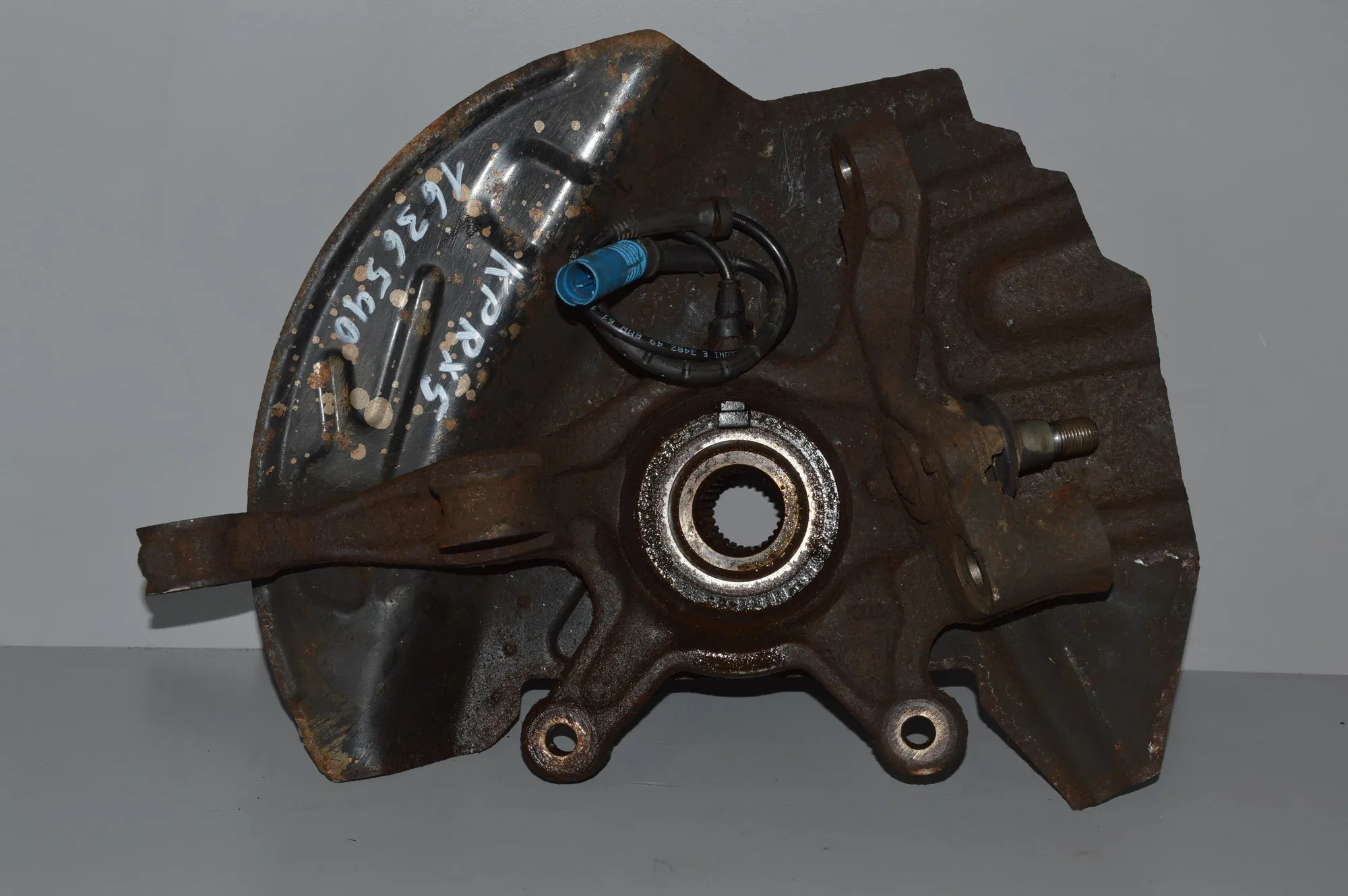 Front Left Wheel Hub · BMW X5 (E53) 4.6 is 2003 – 2