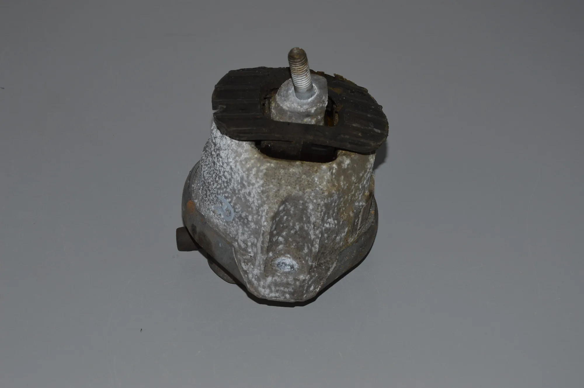 Right Side Engine Mount – OEM 22116774620 · BMW 5 (E60) 530 d 2007