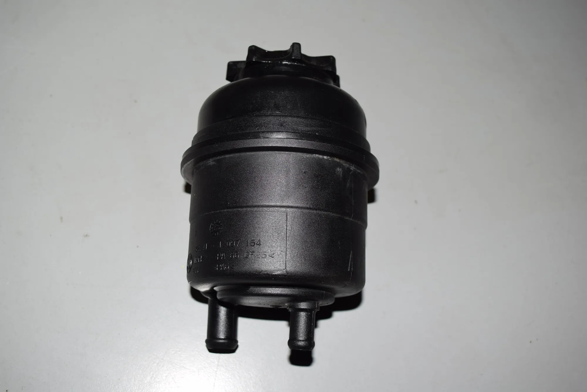 Power Steering Pump Tank – OEM 1097164 · BMW 5 (E60) 530 d 2007 – 2