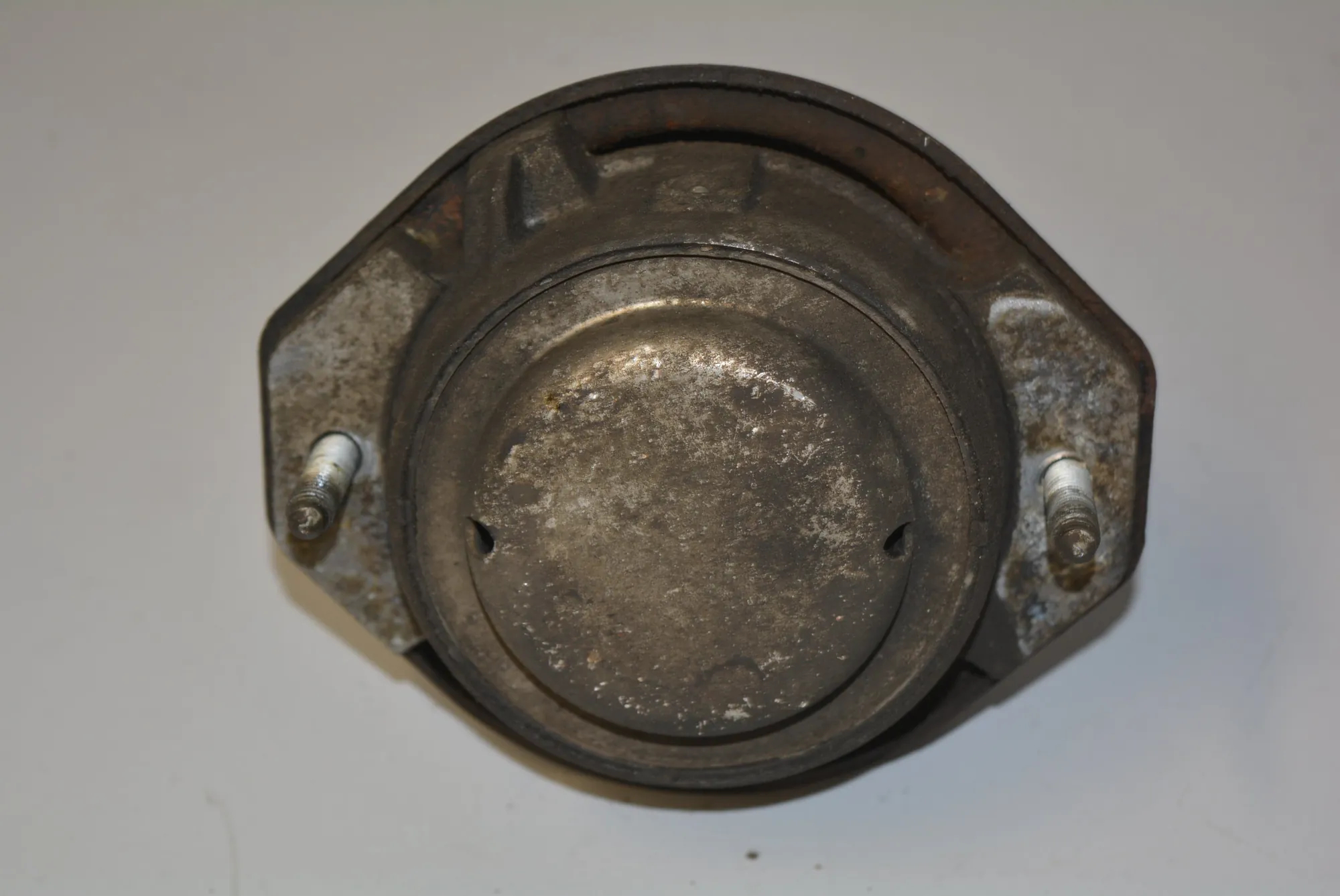 Right Side Engine Mount · BMW 7 (E65, E66, E67) 745 i, Li 2001