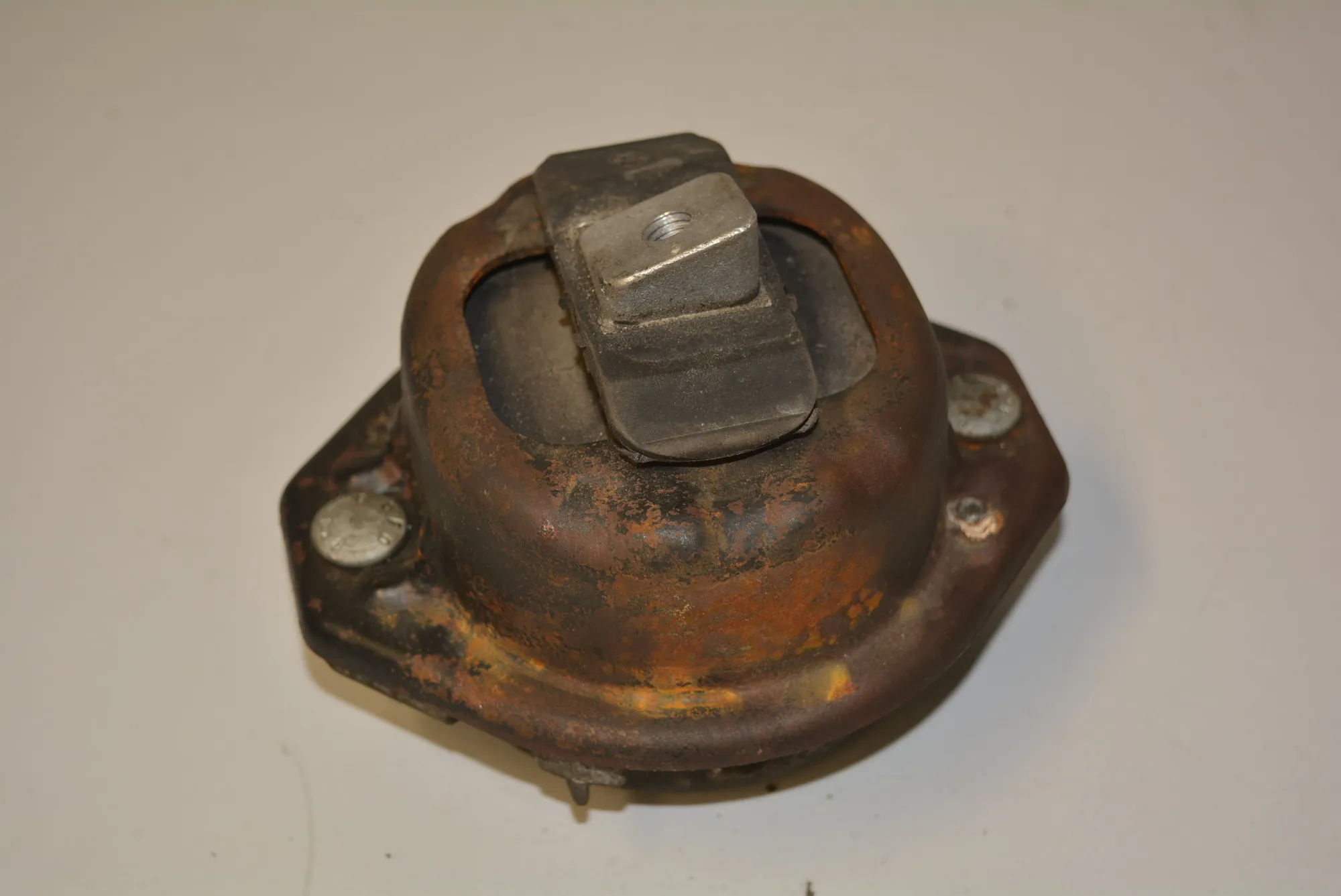Right Side Engine Mount · BMW 7 (E65, E66, E67) 745 i, Li 2001 – 2