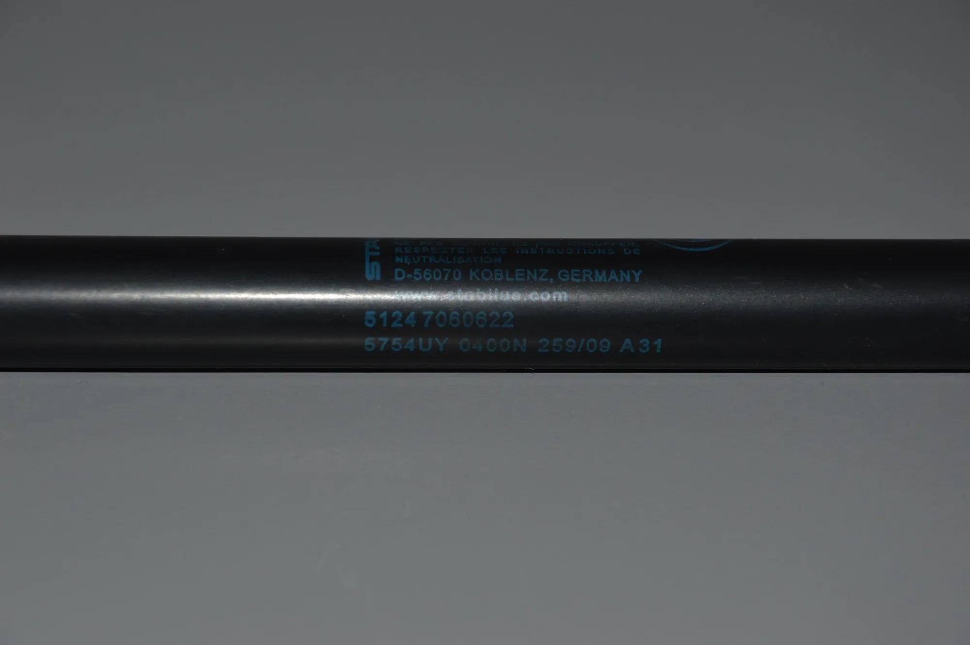 Left Side Tailgate Gas Strut – OEM 51247060622 · BMW 1 (E87) 118 d 2008 – 2