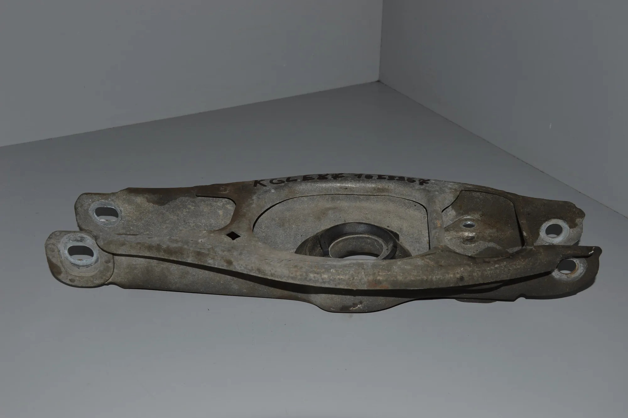 Rear Left Lower Control Arm · BMW 1 (E87) 118 d 2009 – 2
