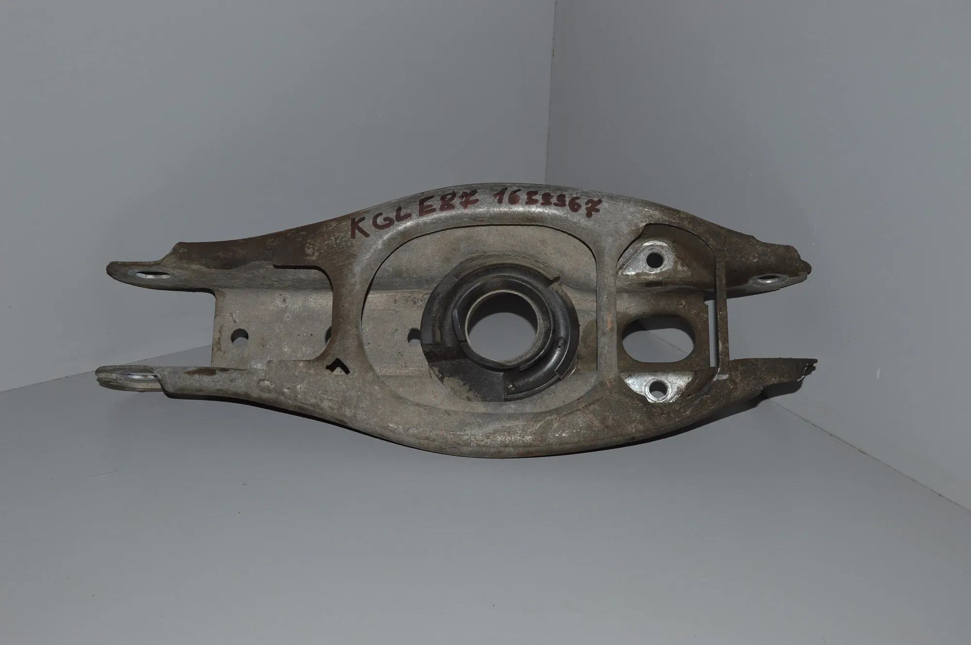 Rear Left Lower Control Arm · BMW 1 (E87) 118 d 2009 – 3