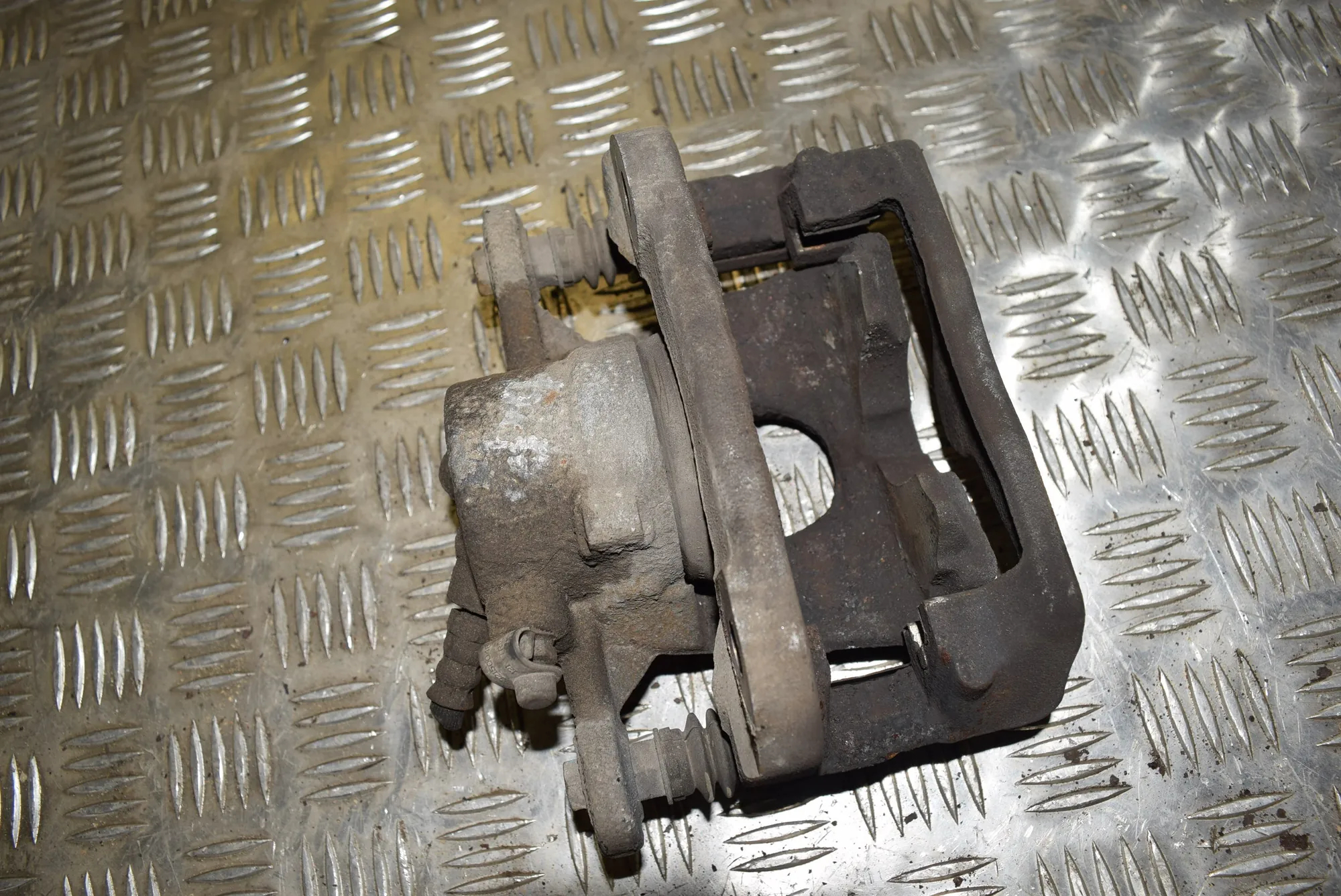 Front Right Brake Caliper · BMW 1 (E87) 118 d 2009 – 2