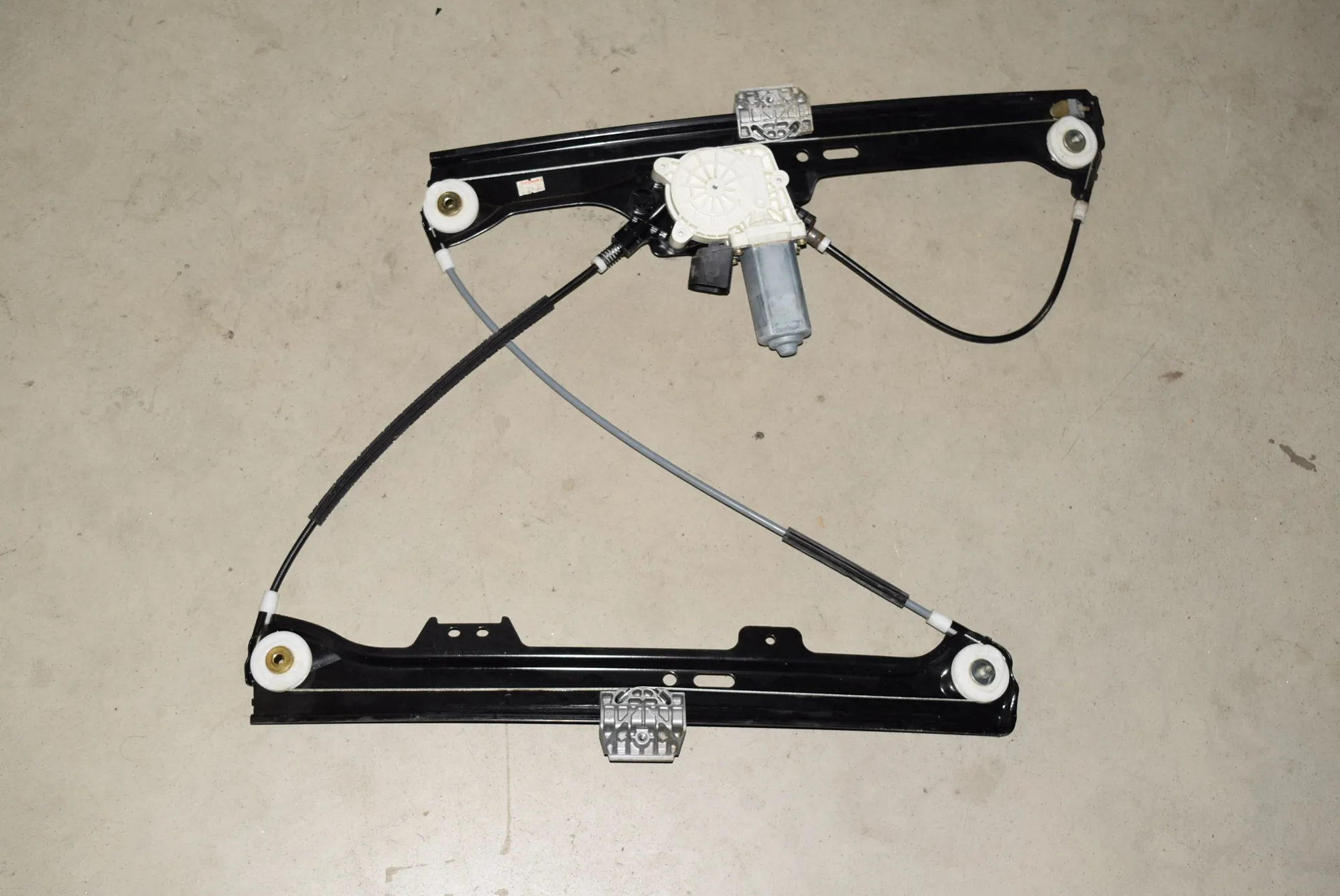 Front Right Door Window Regulator – OEM 7075668 · BMW 5 (E60) 530 i 2004 – 2
