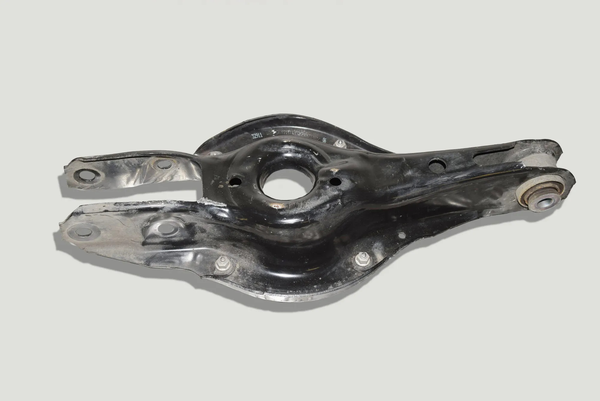 Rear Left Lower Control Arm · BMW 1 (F20) 116 d 2012 – 2