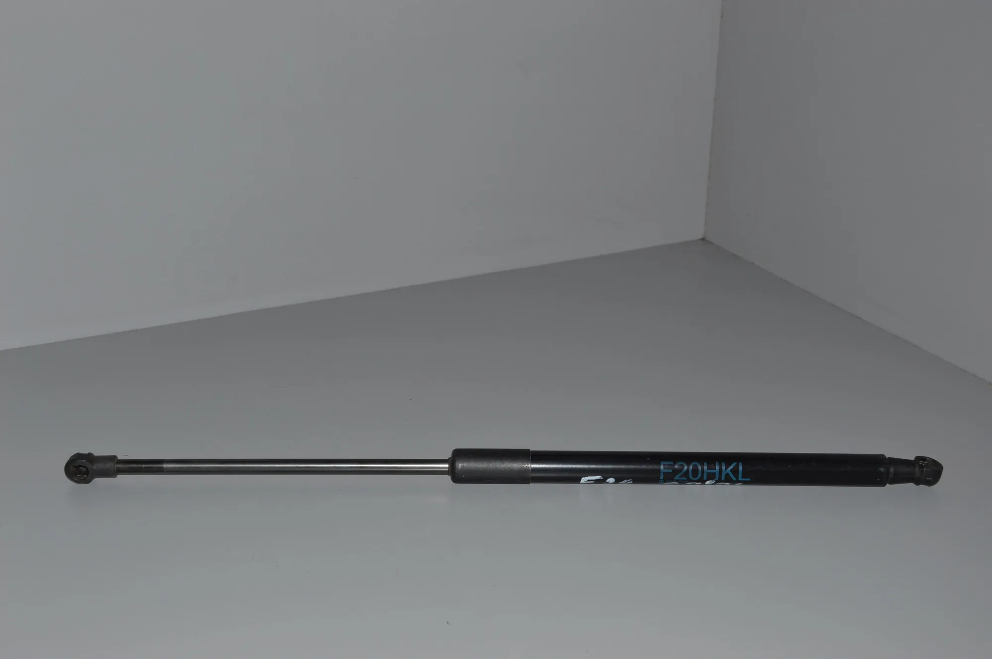 Left Side Tailgate Gas Strut – OEM 51247239871 · BMW 1 (F20) 116 d 2012