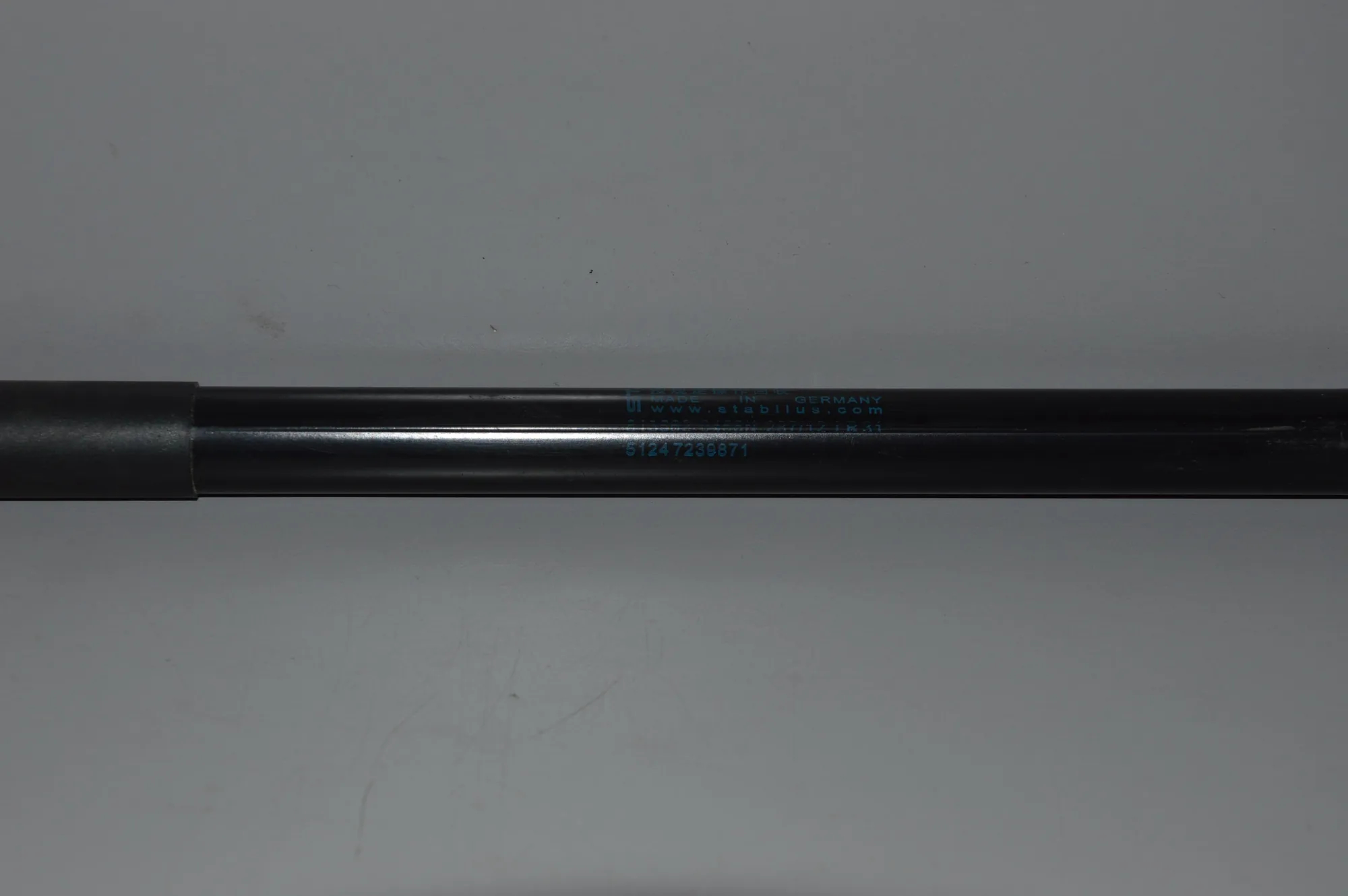 Left Side Tailgate Gas Strut – OEM 51247239871 · BMW 1 (F20) 116 d 2012 – 2