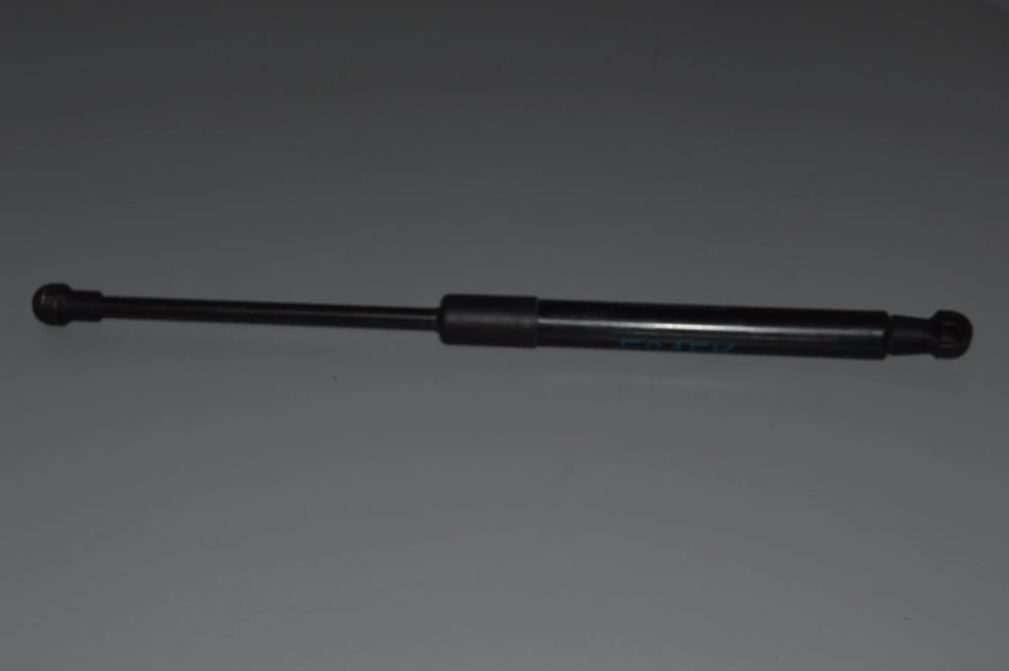 Front Right Bonnet Strut – OEM 2990344 · BMW X1 (E84) xDrive 20 d 2010 – 3