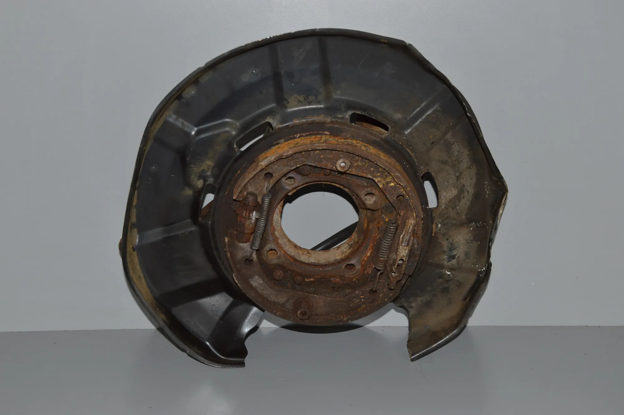 Rear Left Wheel Hub Spindle – OEM 6788049 · BMW X1 (E84) xDrive 20 d 2010 – 3