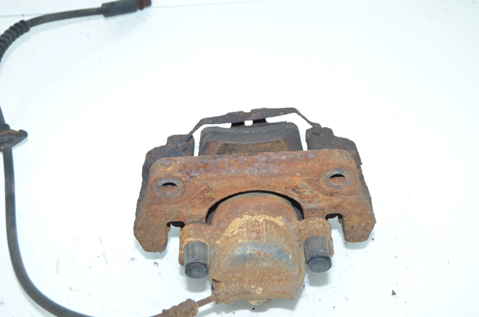 Front Left Brake Caliper – OEM 6790921 · BMW X3 (F25) xDrive 20 d 2012 – 4