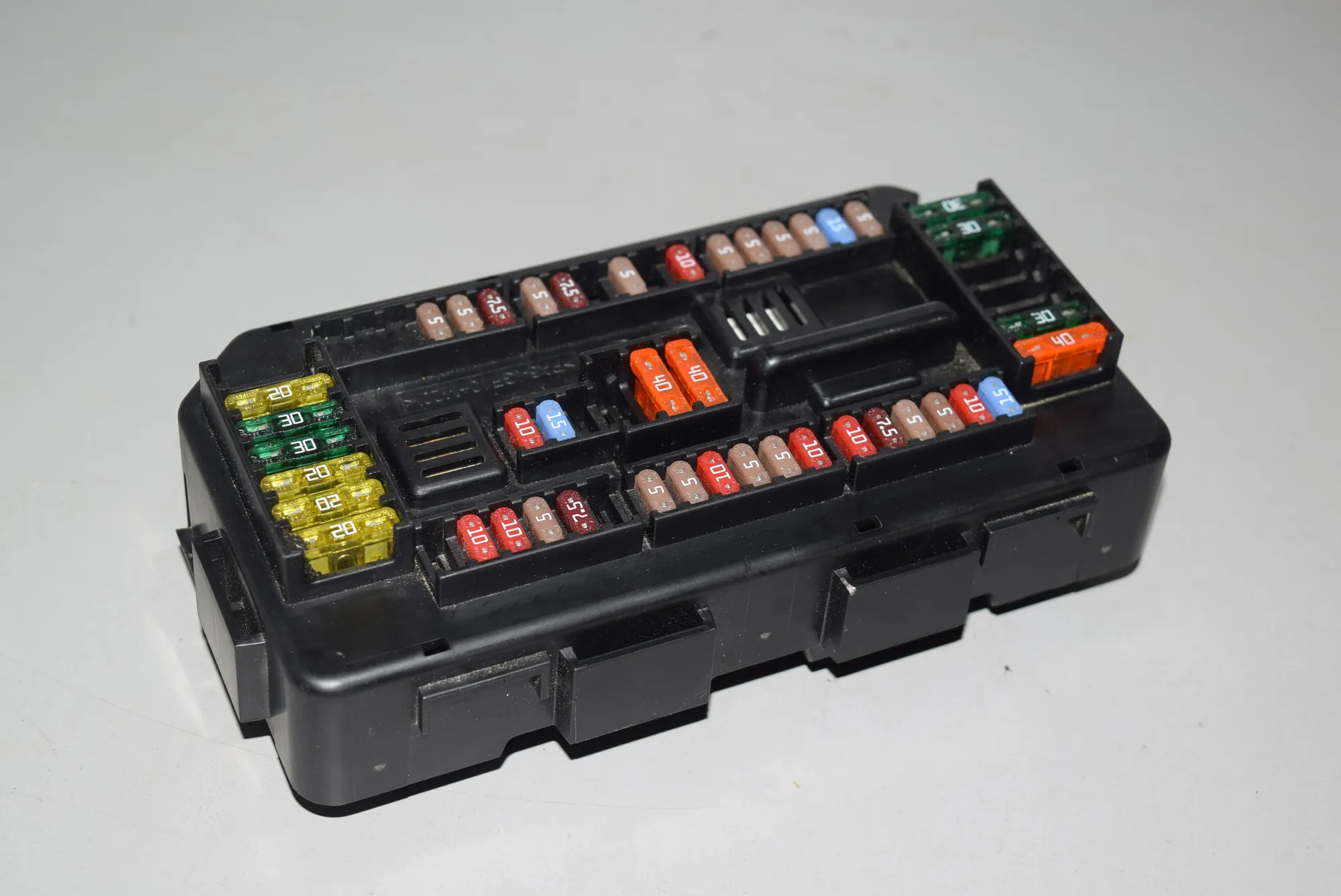Fuse Box – OEM 922487903 · BMW 3 (F30, F80) 328 i 2011