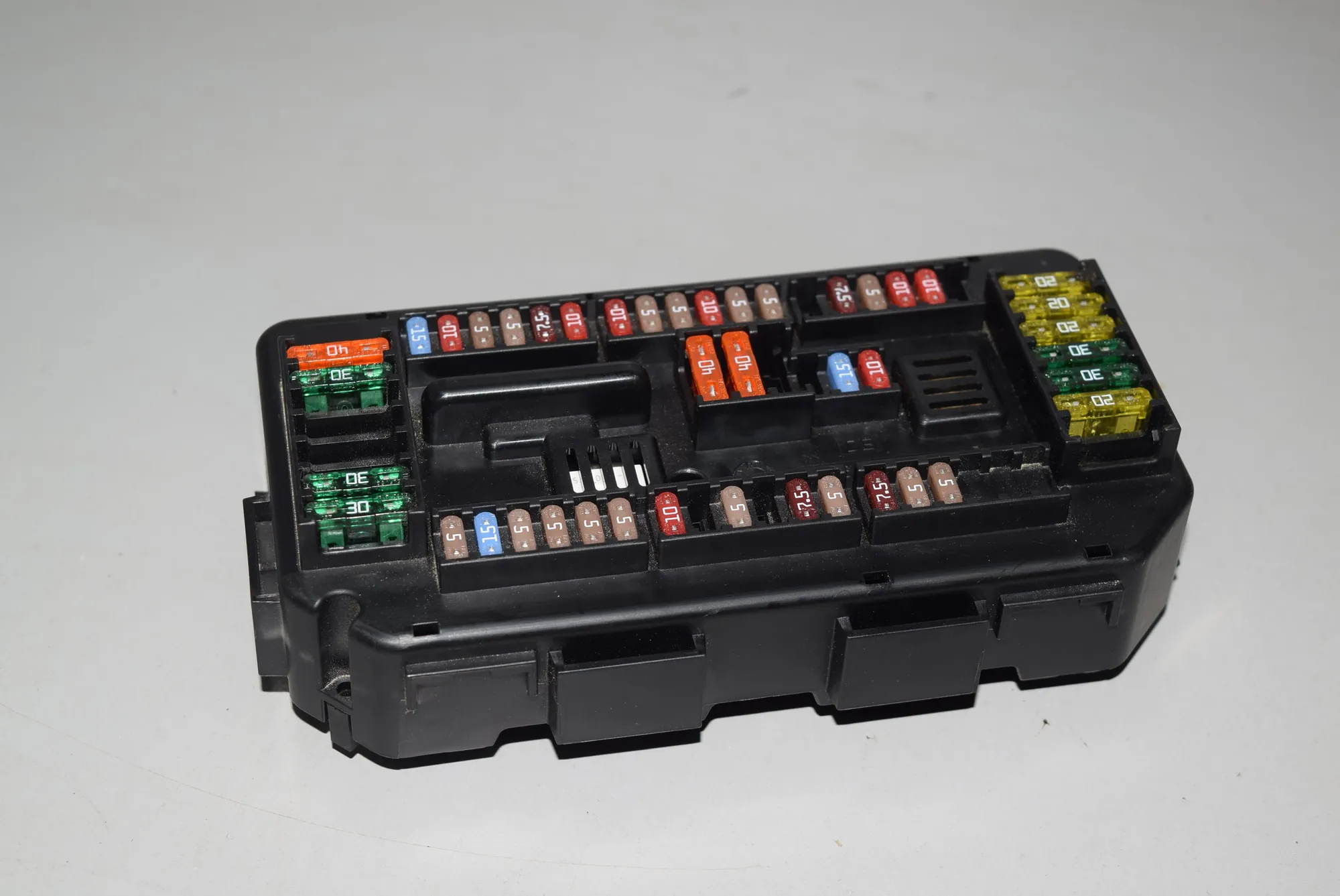 Fuse Box – OEM 922487903 · BMW 3 (F30, F80) 328 i 2011 – 2