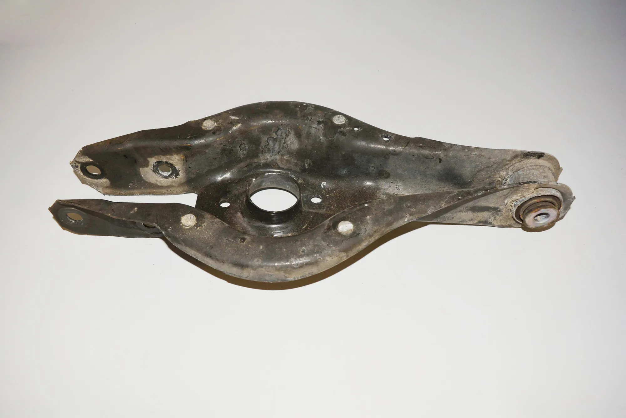 Rear Right Lower Control Arm – OEM 6792541 · BMW 3 Touring (F31) 320 d 2013 – 2