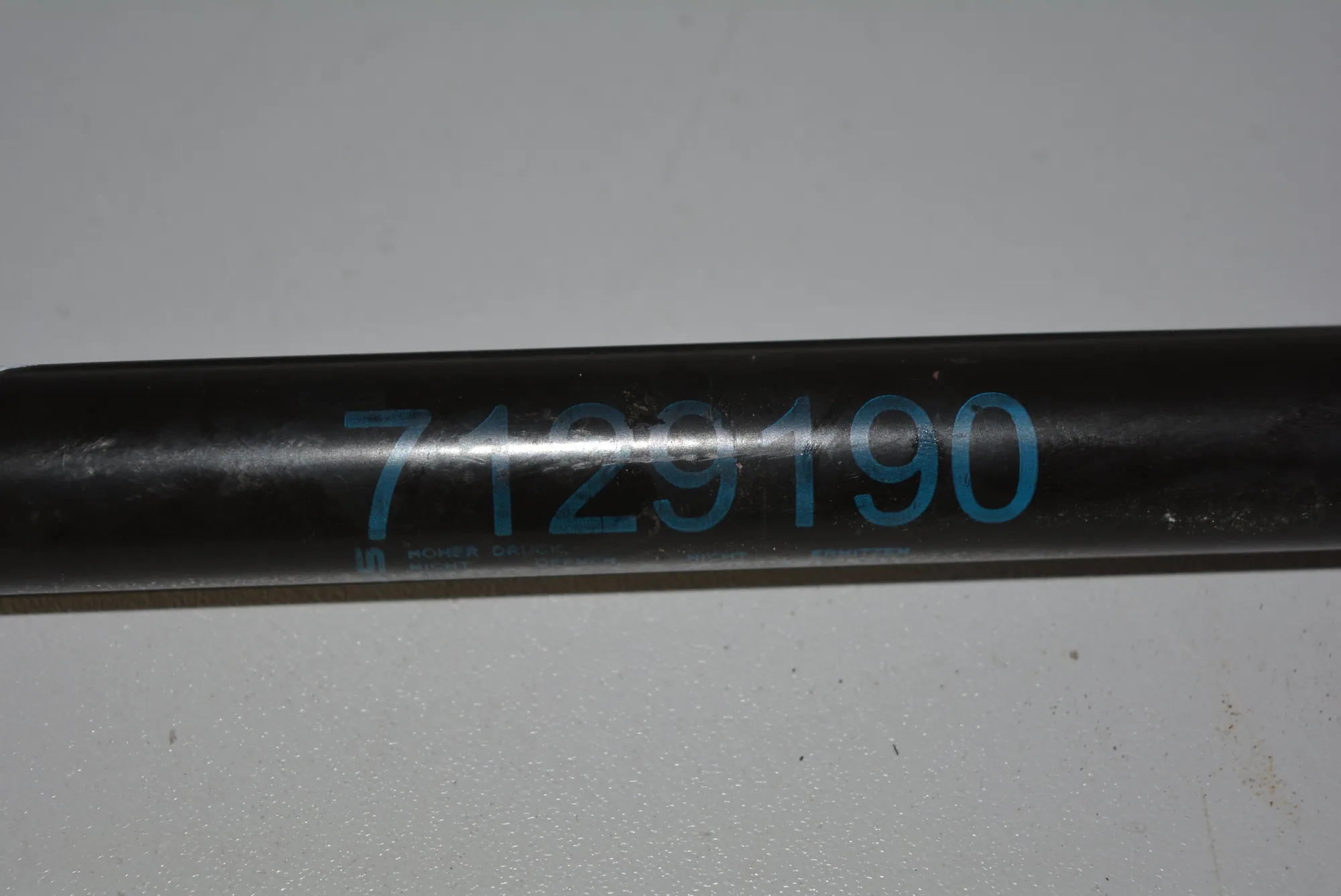 Front Right Bonnet Strut – OEM 7129190 · BMW 3 Touring (E91) 320 d 2012 – 2