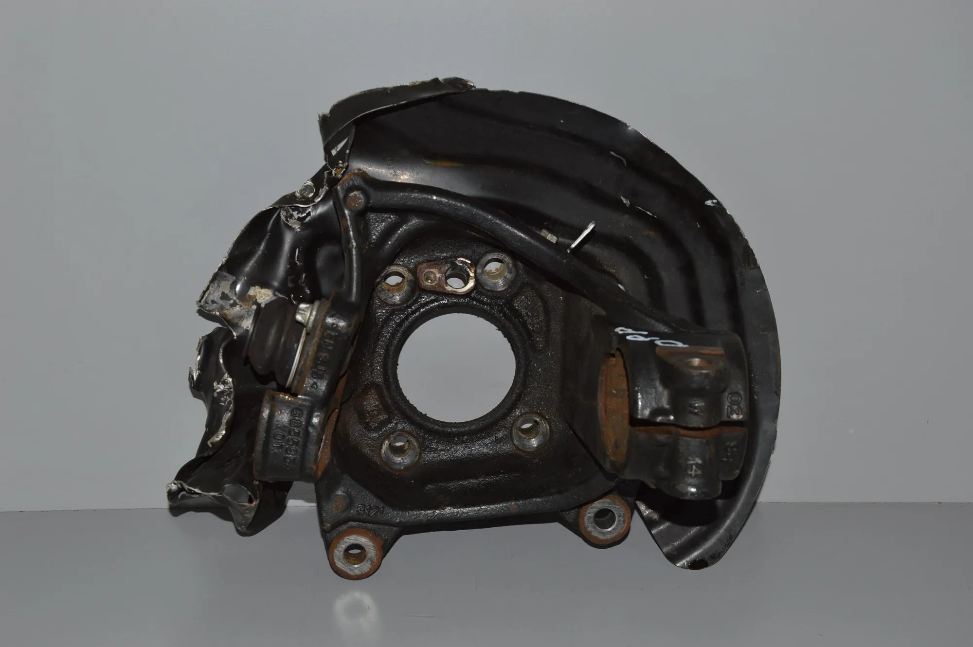 Front Right Wheel Hub – OEM 31216855954 · BMW X3 (F25) xDrive 20 d 2014