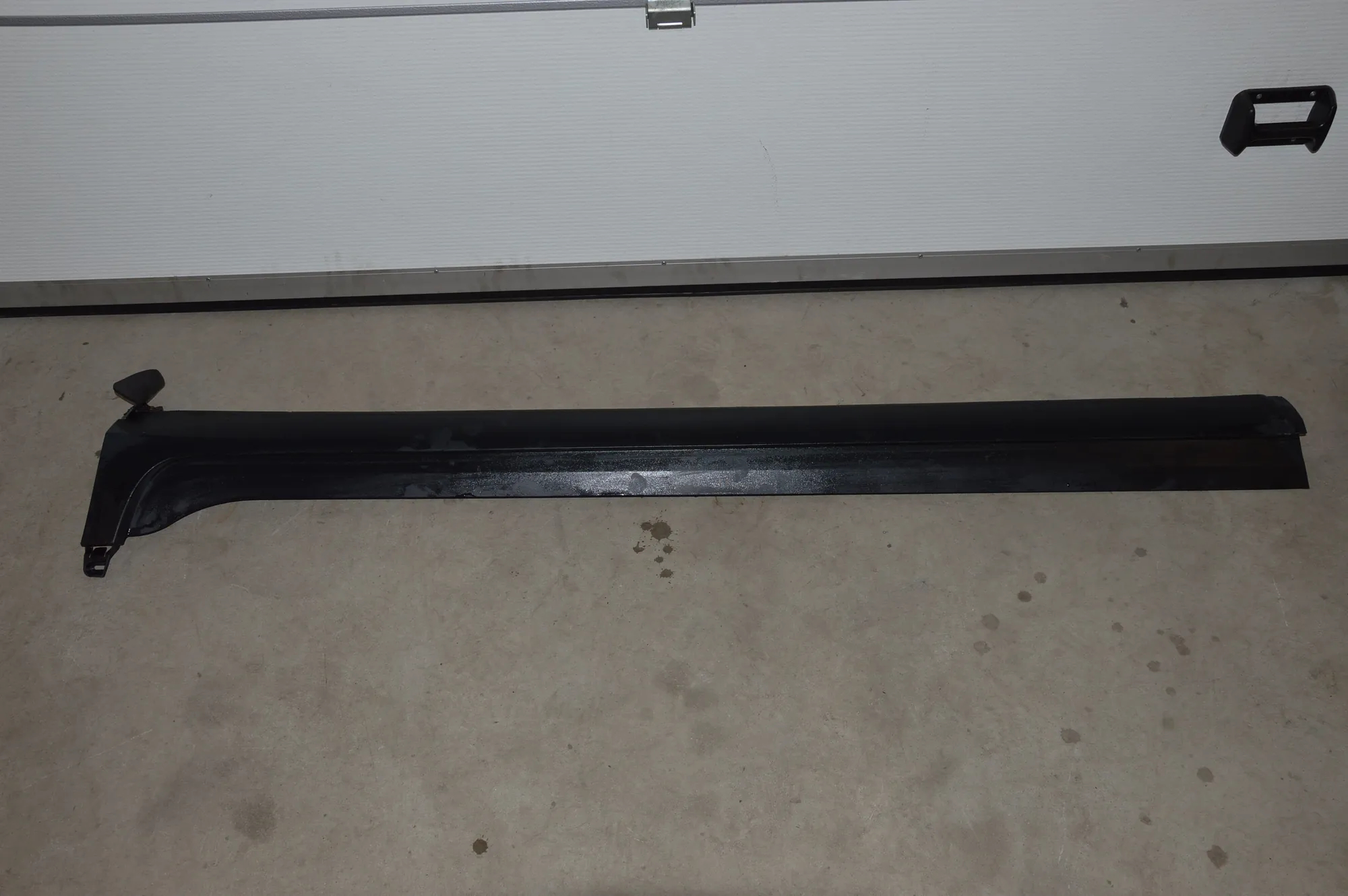 Left Side Plastic Sideskirt Cover – OEM 51777210079 · BMW X3 (F25) xDrive 20 d 2013