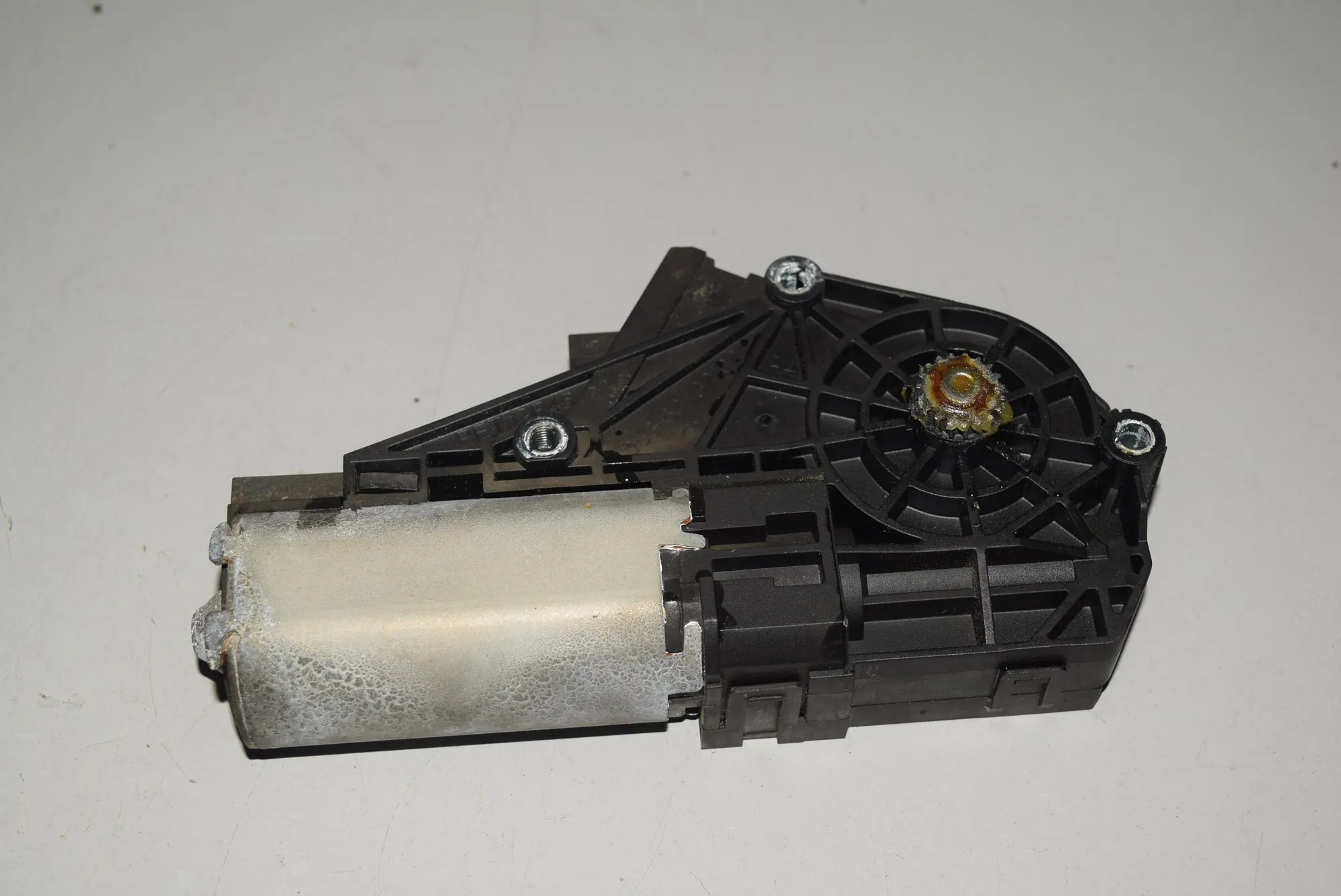 Sunroof Control Module – OEM 9127381 · BMW 5 Touring (F11) 530 d xDrive 2011 – 2