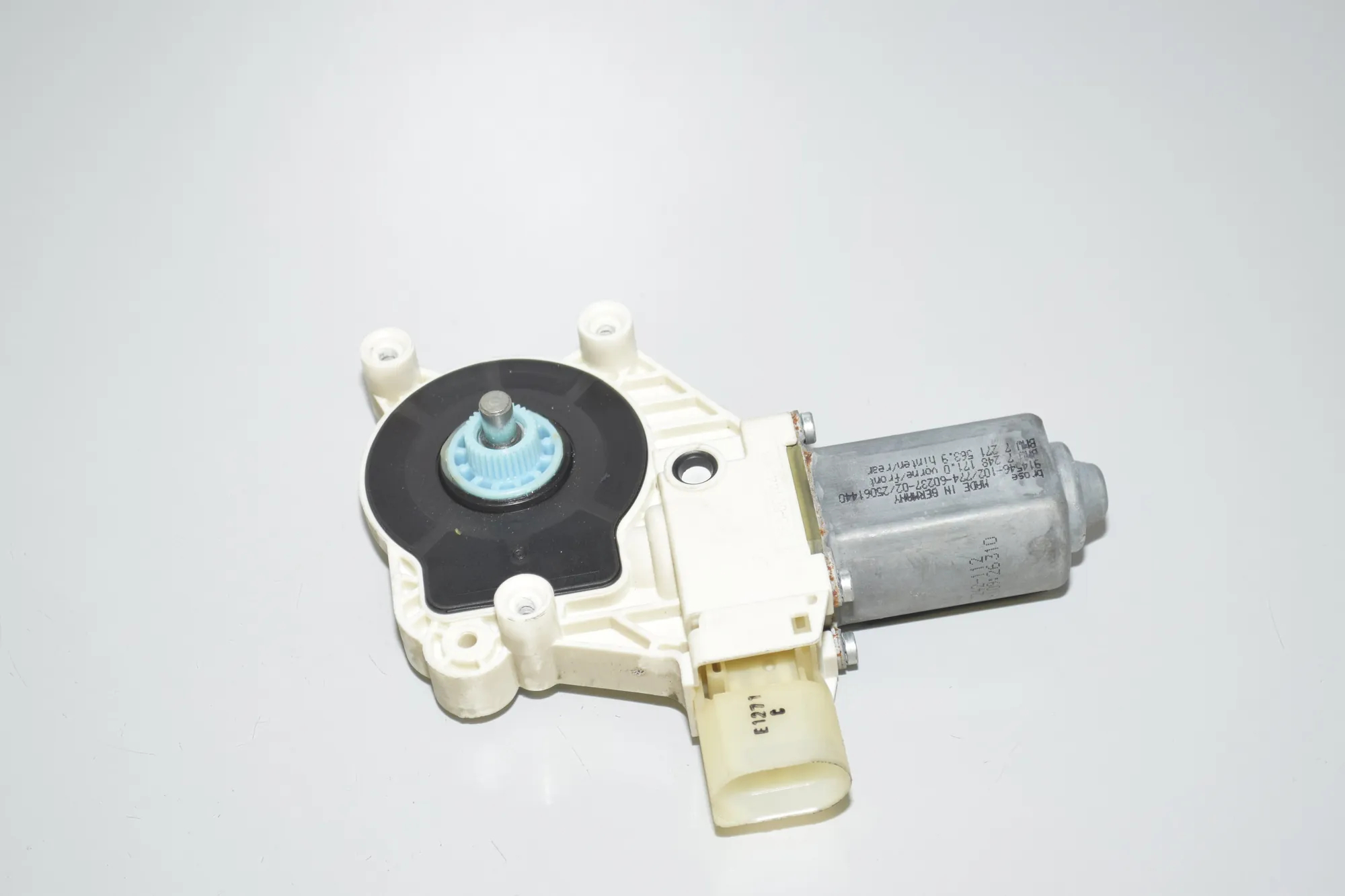 Rear Left Door Window Control Motor – OEM 7271563 · BMW 5 Touring (F11) 530 d xDrive 2011 – 4