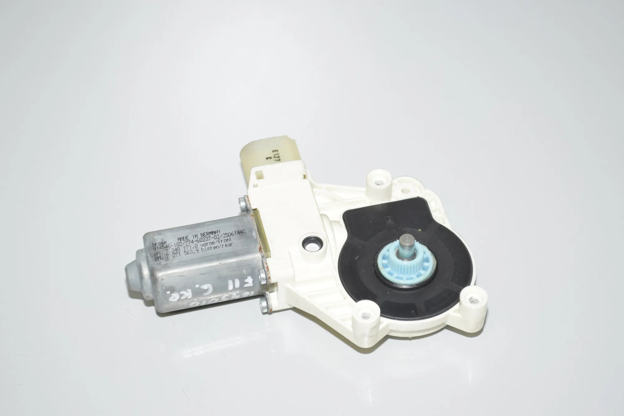 Rear Left Door Window Control Motor – OEM 7271563 · BMW 5 Touring (F11) 530 d xDrive 2011
