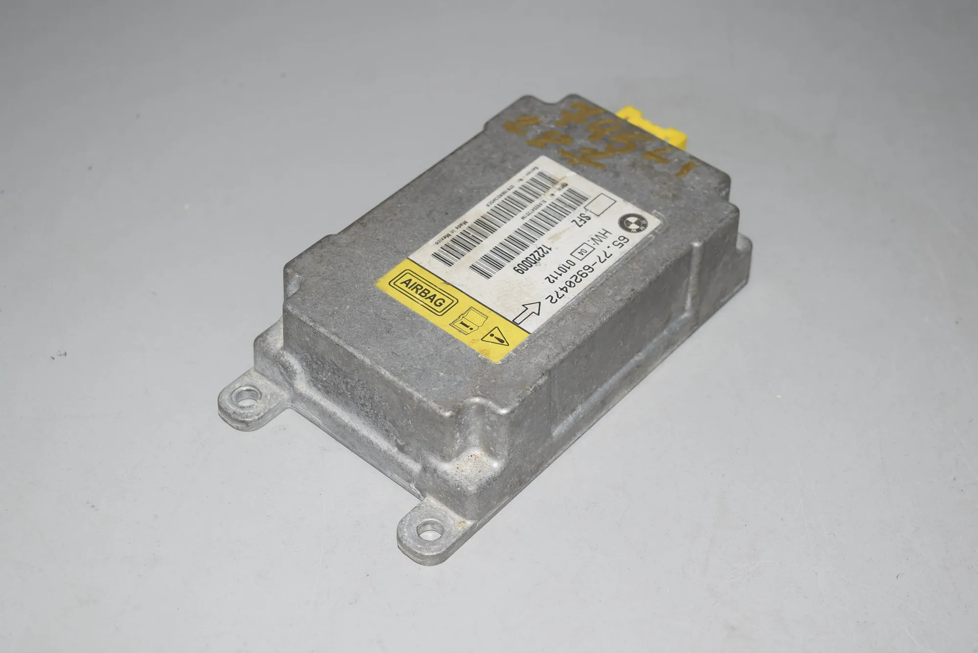 SRS Control Unit – OEM 6920472 · BMW 7 (E65, E66, E67) BMW 7 (E65, E66, E67) 745 i, Li 2002 – 2