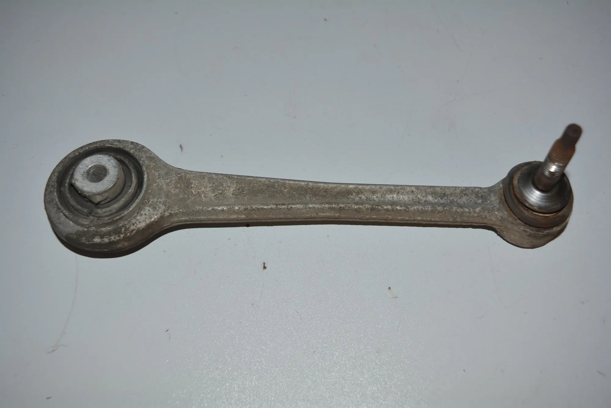 Rear Right Control Arm · BMW 7 (E65, E66, E67) BMW 7 (E65, E66, E67) 735 i, Li 2002